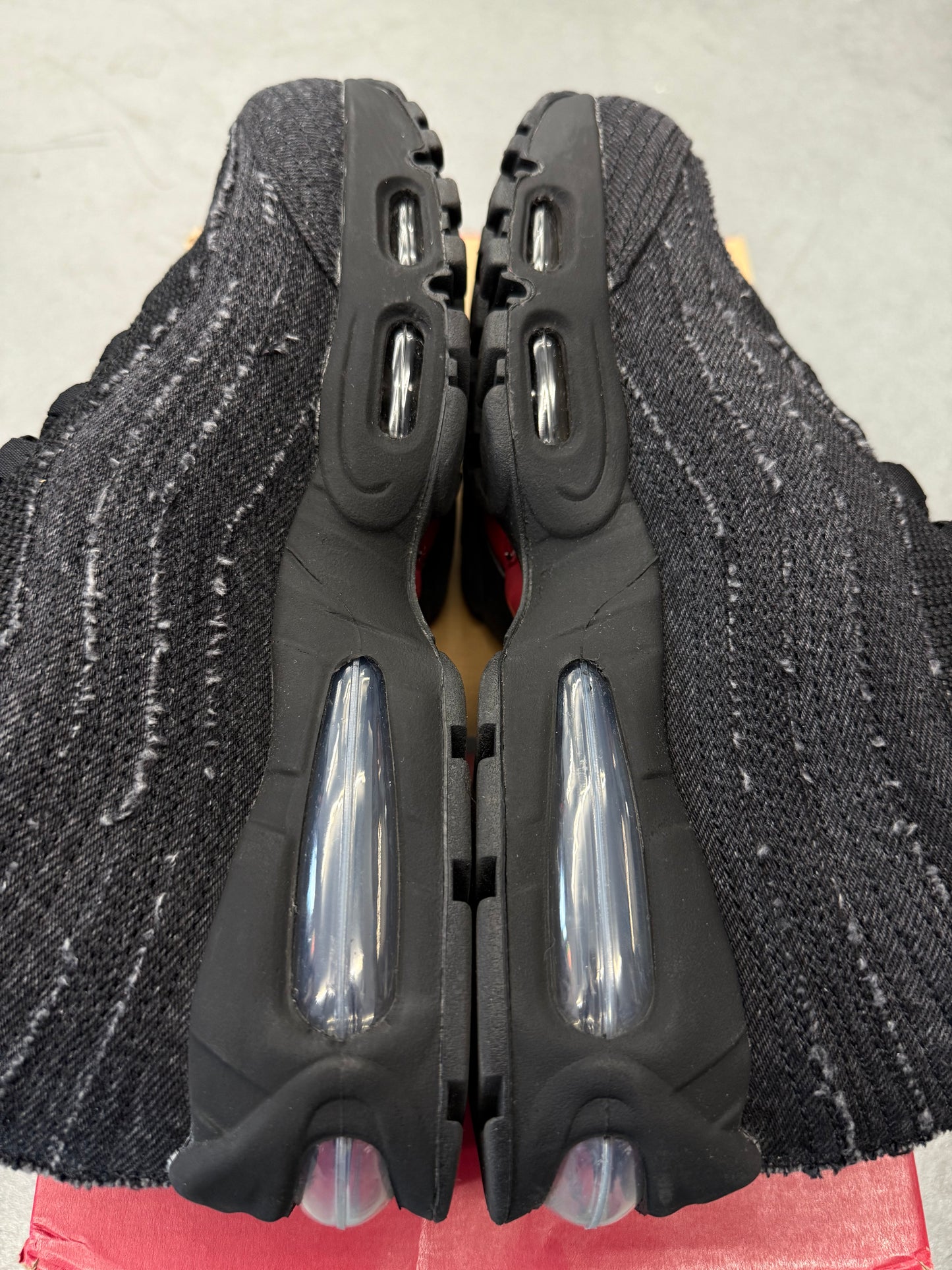 2025 SIZE 8 NIKE AIR MAX 95 OG LEVI'S BLACK