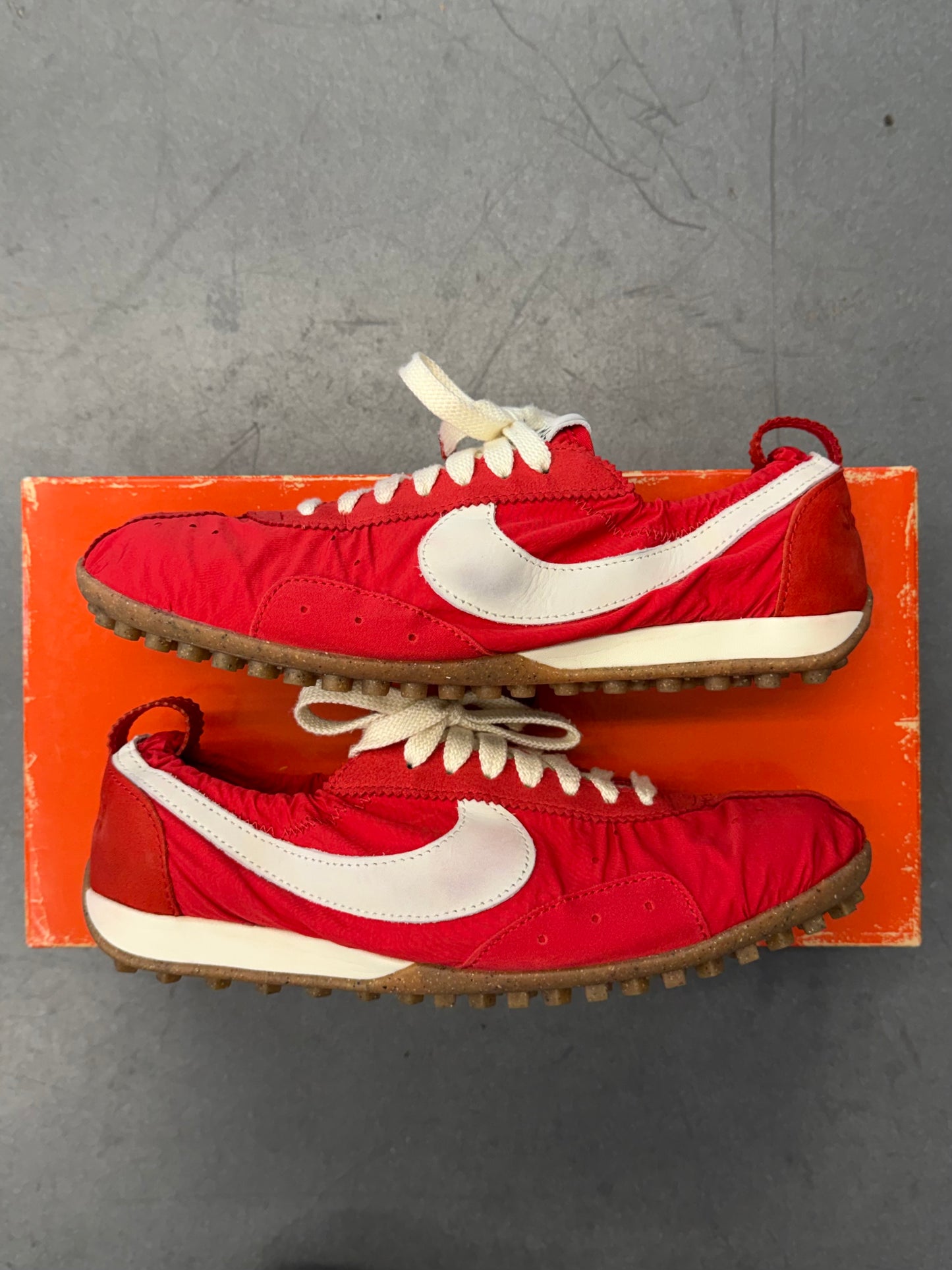 2025 WOMEN'S NIKE MOON SHOE SP JACQUEMUS UNIVERSITY RED (W/BOX)