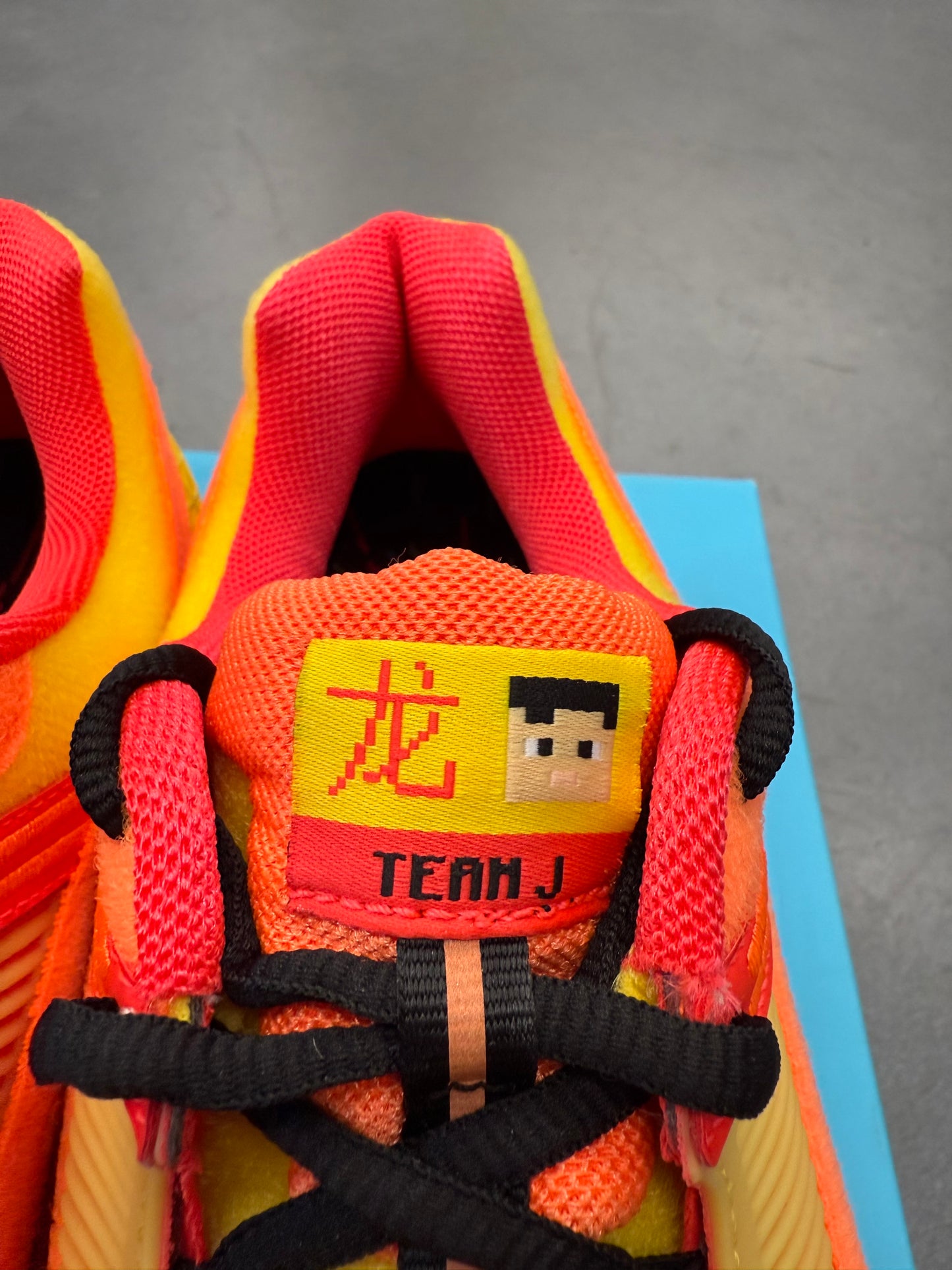 2023 SIZE 8.5 NIKE ZOOM VOMERO 5 DOERNBECHER