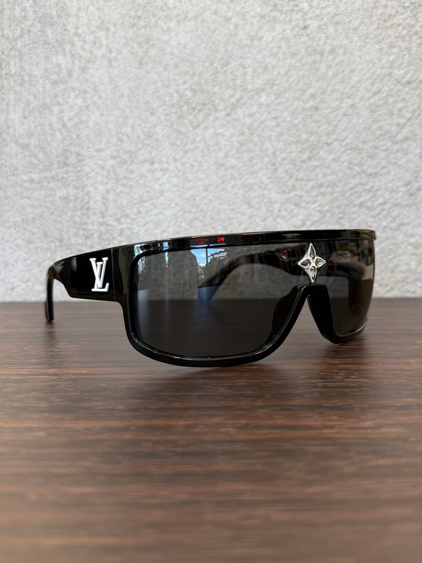 LOUIS VUITTON CRYSTAL CYCLONE SPORT MASK SUNGLASSES