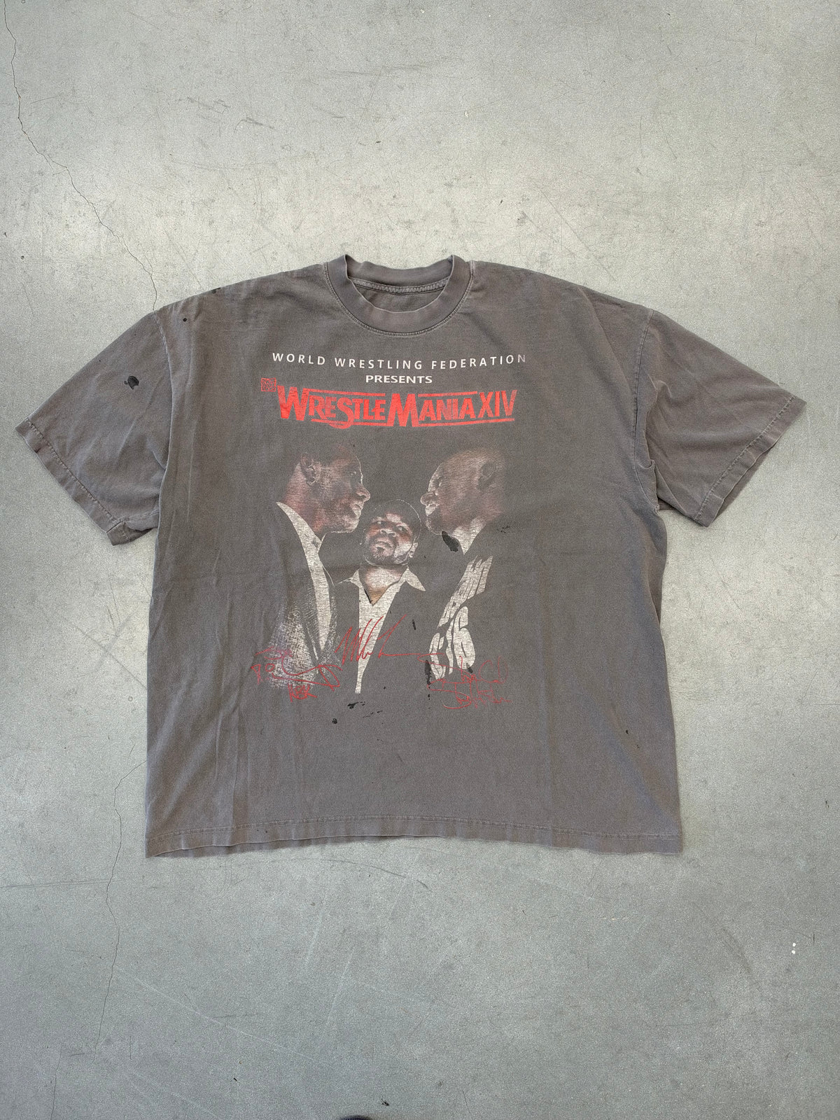1998 WRESTLEMANIA XIV STONE COLD STEVE AUSTIN SHAWN MICHAELS MIKE TYSON WWF FADED TEE (PULLED TAG)