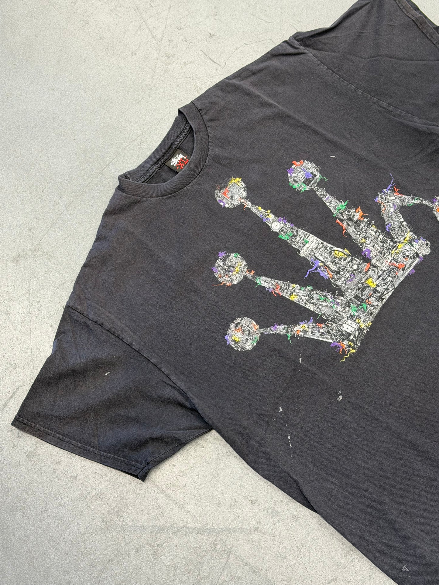 STUSSY COLLAGE CROWN GRAPHIC TEE - BLACK (XL)