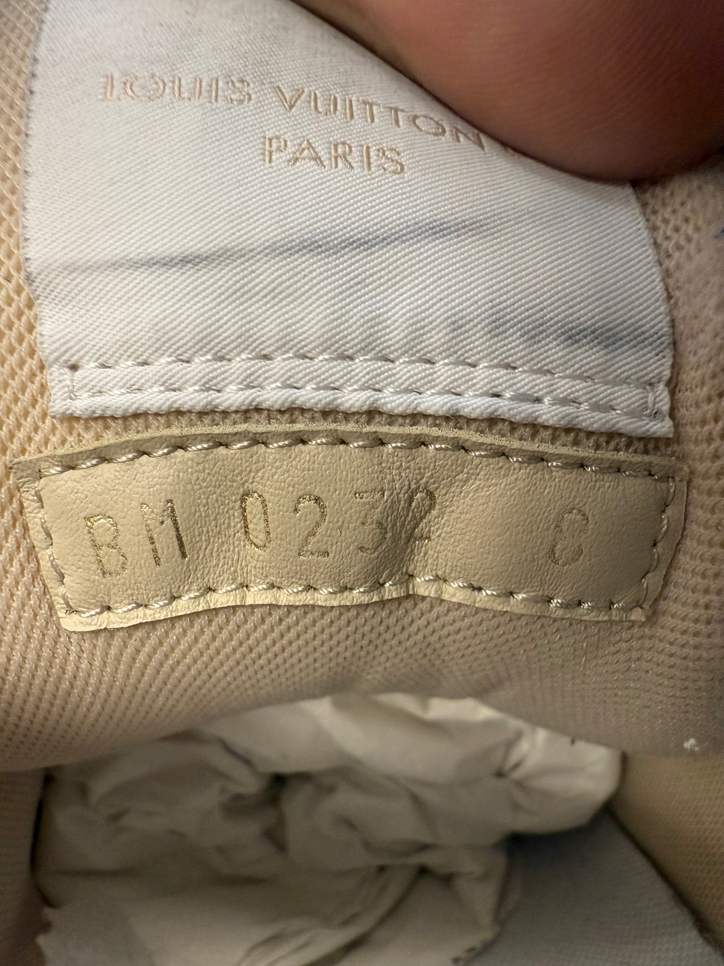 US 9.5 LV 8 LOUIS VUITTON LV TRAINER LOW 'VELCRO STRAP' BEIGE MONOGRAM