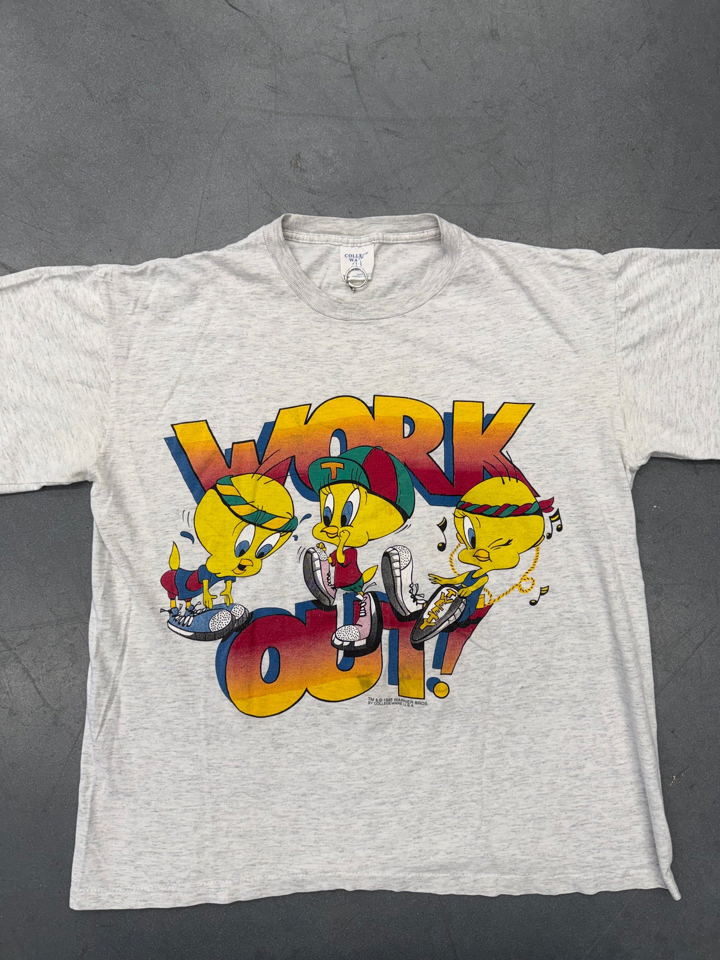 1995 WORK OUT TWEETY BIRD LOONEY TUNES TEE (COLLEGE WARE USA TAG)