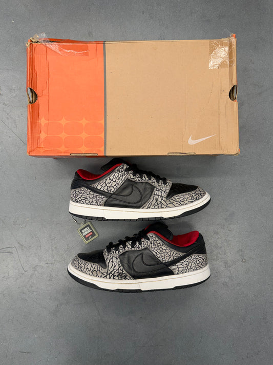 2002 NIKE DUNK LOW PRO SB SUPREME 'BLACK CEMENT' (W/ REPLACEMENT BOX)