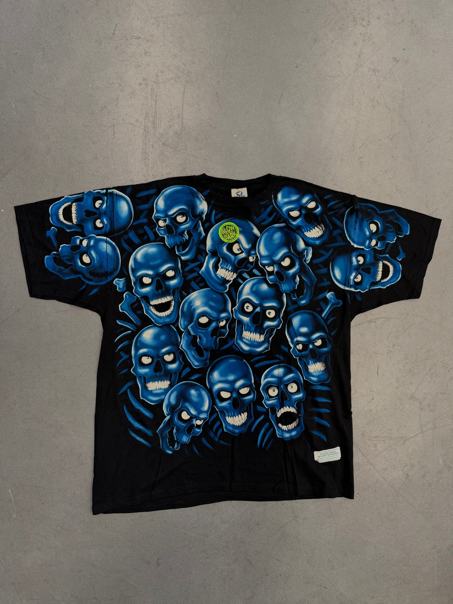 2001 LIQUID BLUE GLOW IN THE DARK SKULLS AOP TEE - BLUE (NWT)