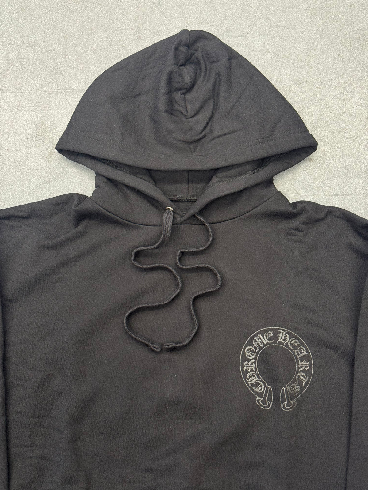 CHROME HEARTS ONLINE EXCLUSIVE TONAL BLACK HORSESHOE FLORAL PULLOVER HOODIE