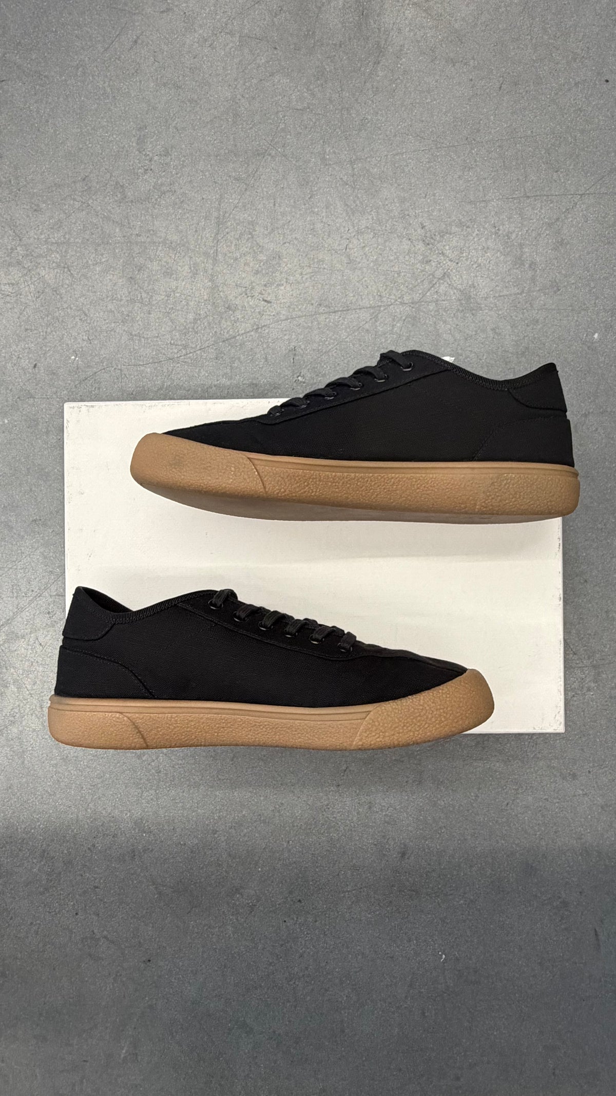 THE ROW CANVAS LOW-TOP SNEAKERS