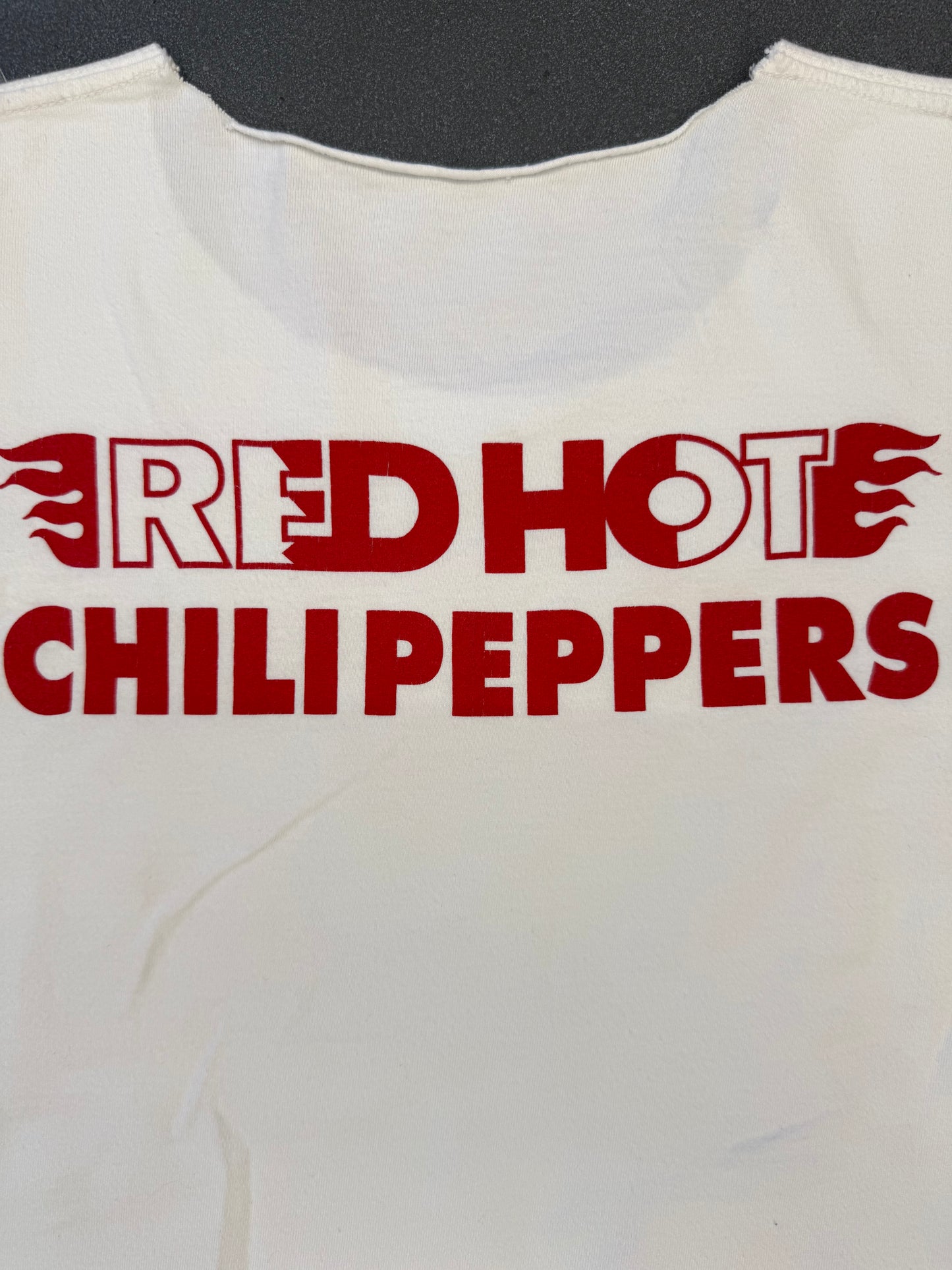 1998 RED HOT CHILI PEPPERS EURO LS TEE (RIPPED NECK)