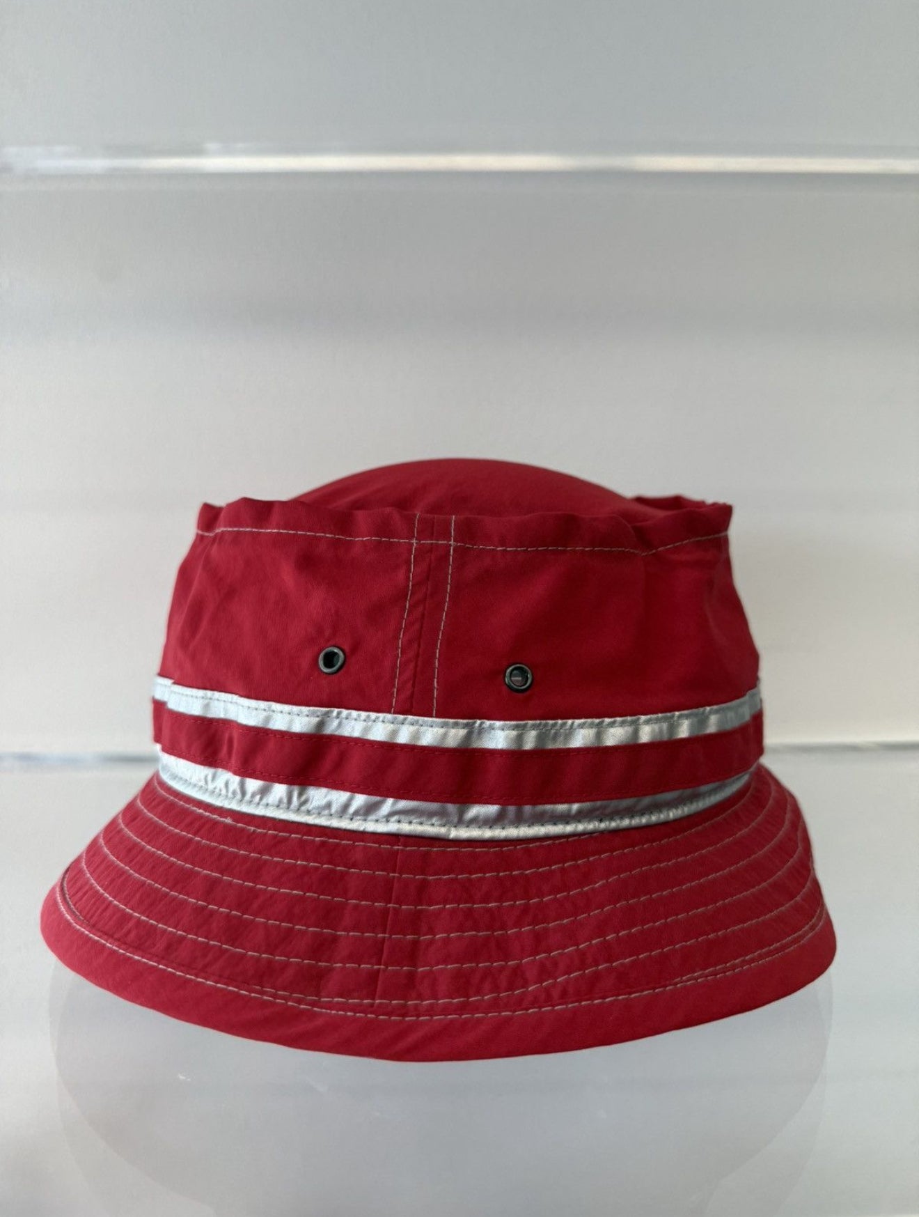 SS19 SUPREME CONTRAST STITCH REFLECTIVE CRUSHER HAT RED