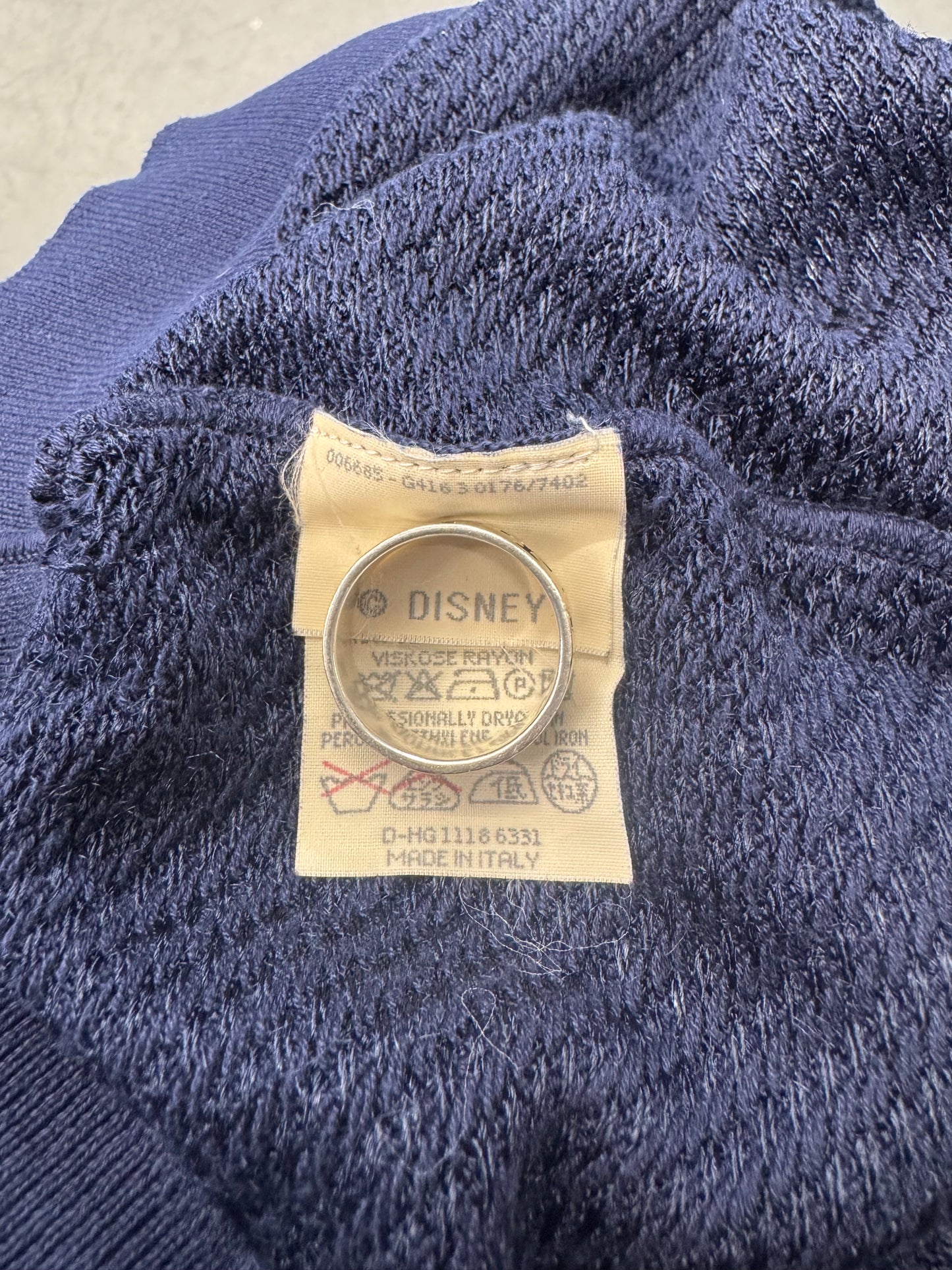 VINTAGE DISNEY ICEBERG MICKEY MOUSE SWEATER