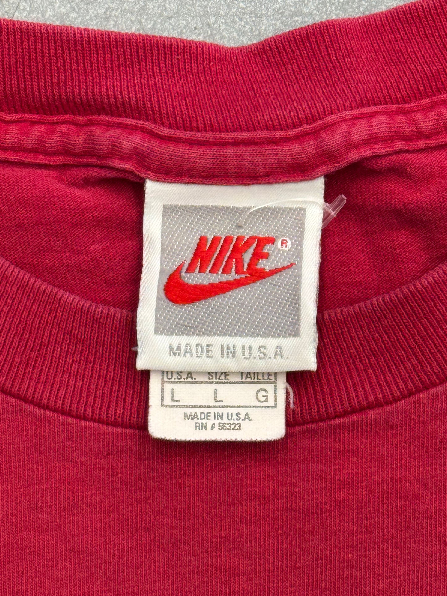 90S NIKE BASKETBALL GRAFFITI SPELLOUT JUST DO IT TEE (RED/WHITE NIKE TAG)