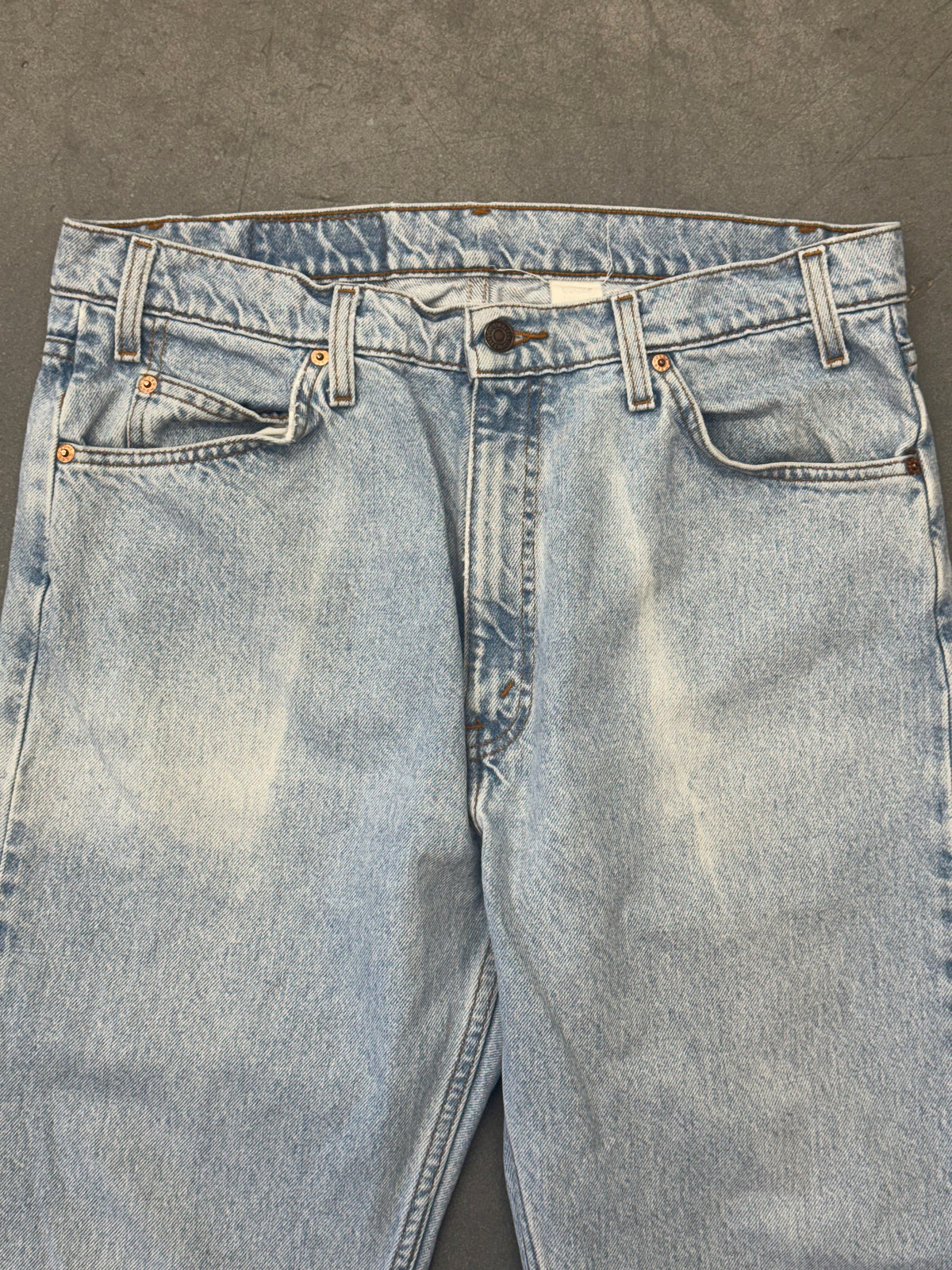 80S LEVI'S 505 ORANGE TAB 20505-0217 LIGHT WASH JEANS (36X30)