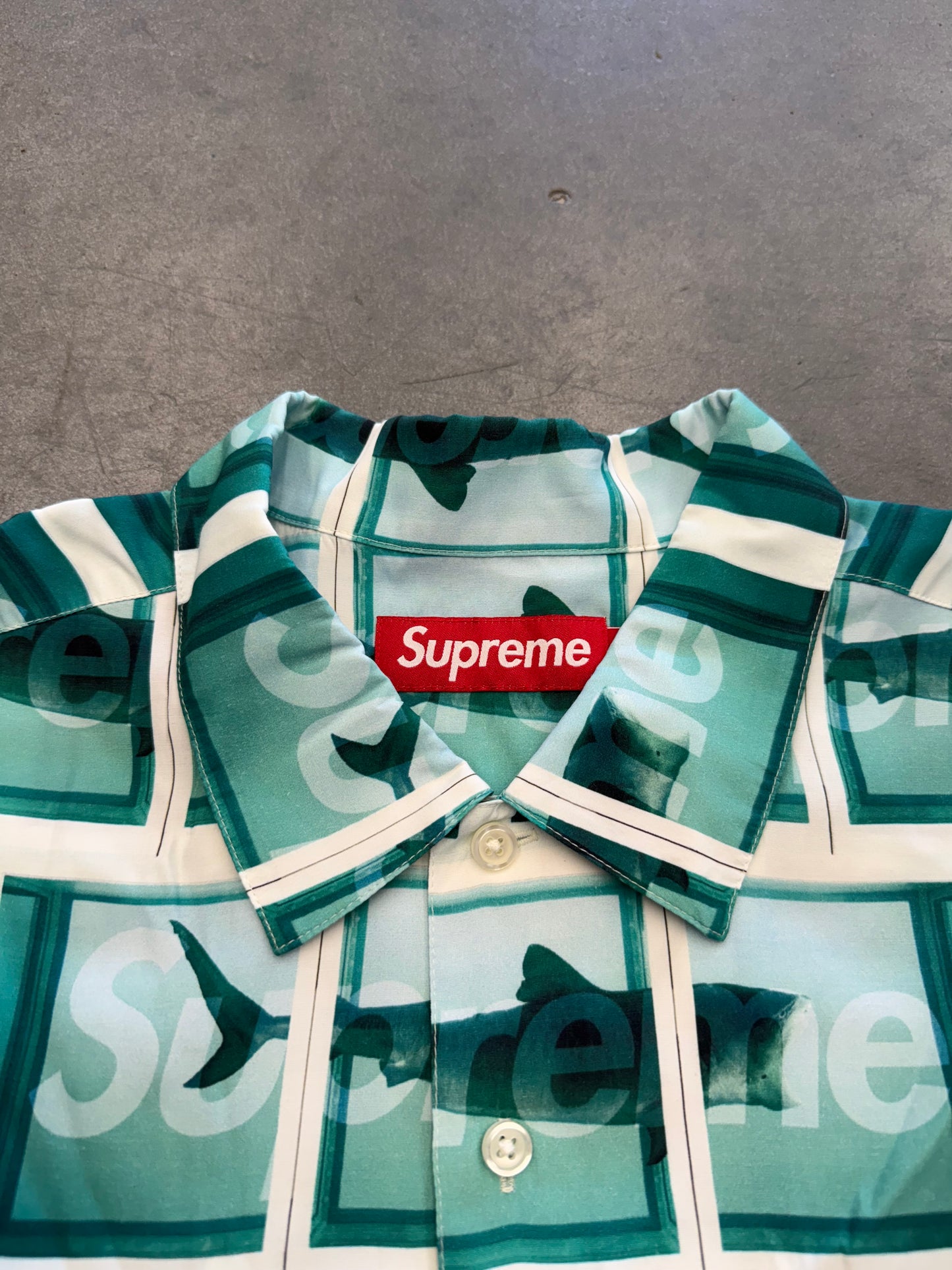 SS25 SUPREME DAMIEN HIRST SHARK S/S SHIRT - WHITE/TEAL (NWT)