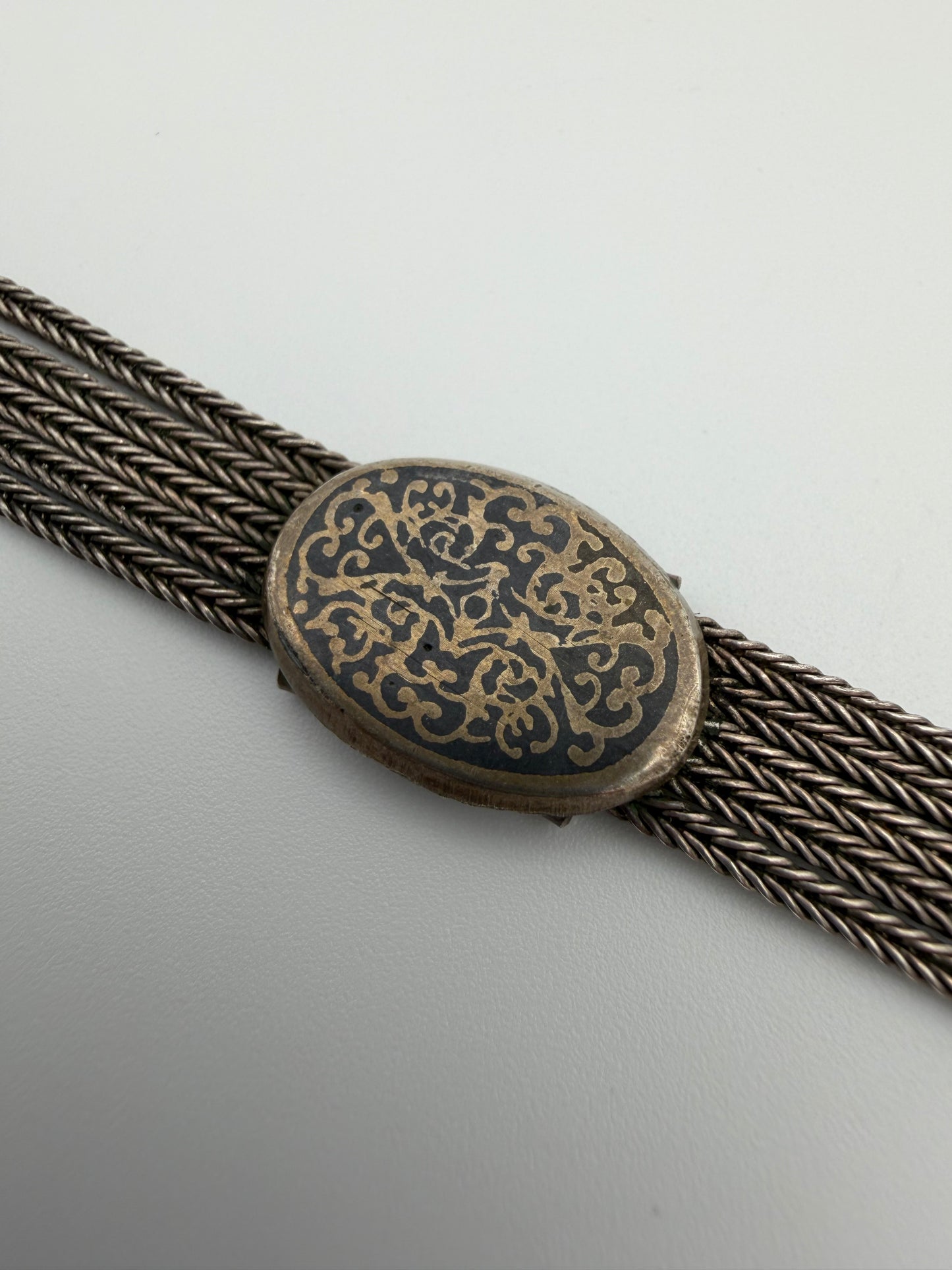 1900'S 5 STRAND ETRUSCAN STYLE SILVER NECKLACE (96.9 GRAMS)