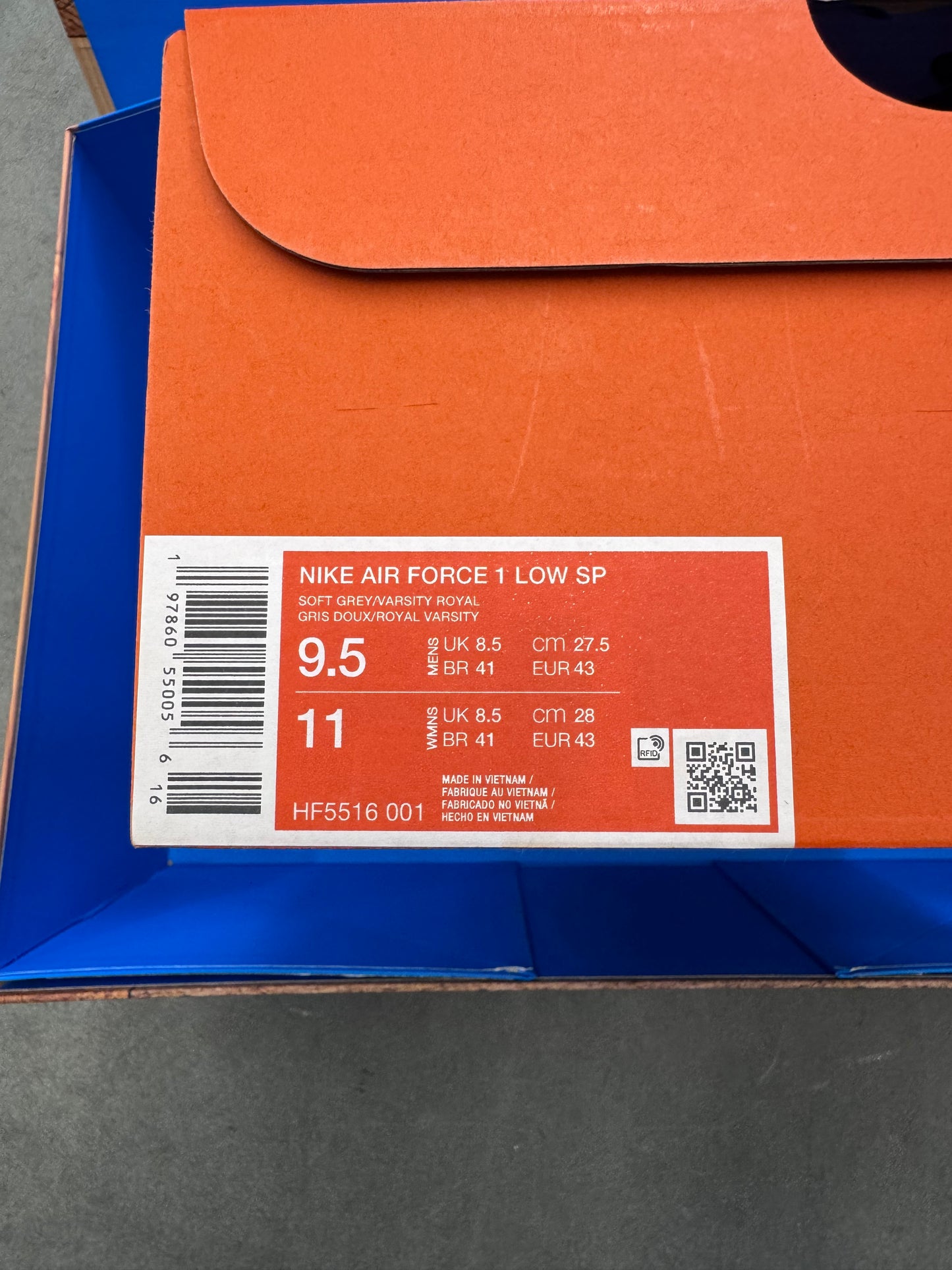 2024 SIZE 9.5 NIKE AIR MAX 95 & NIKE AIR FORCE 1 LOW STASH SPECIAL BOX (WITH POSTER) (SIGNED) (BRAND NEW OG ALL)