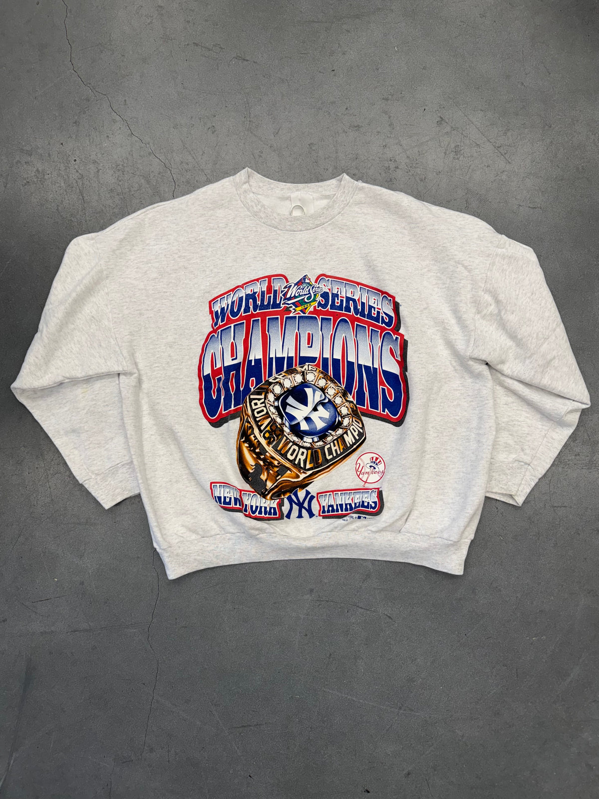 1998 WORLD SERIES CHAMPIONS NEW YORK YANKEES RING CREWNECK SWEATER (FADED TAG)