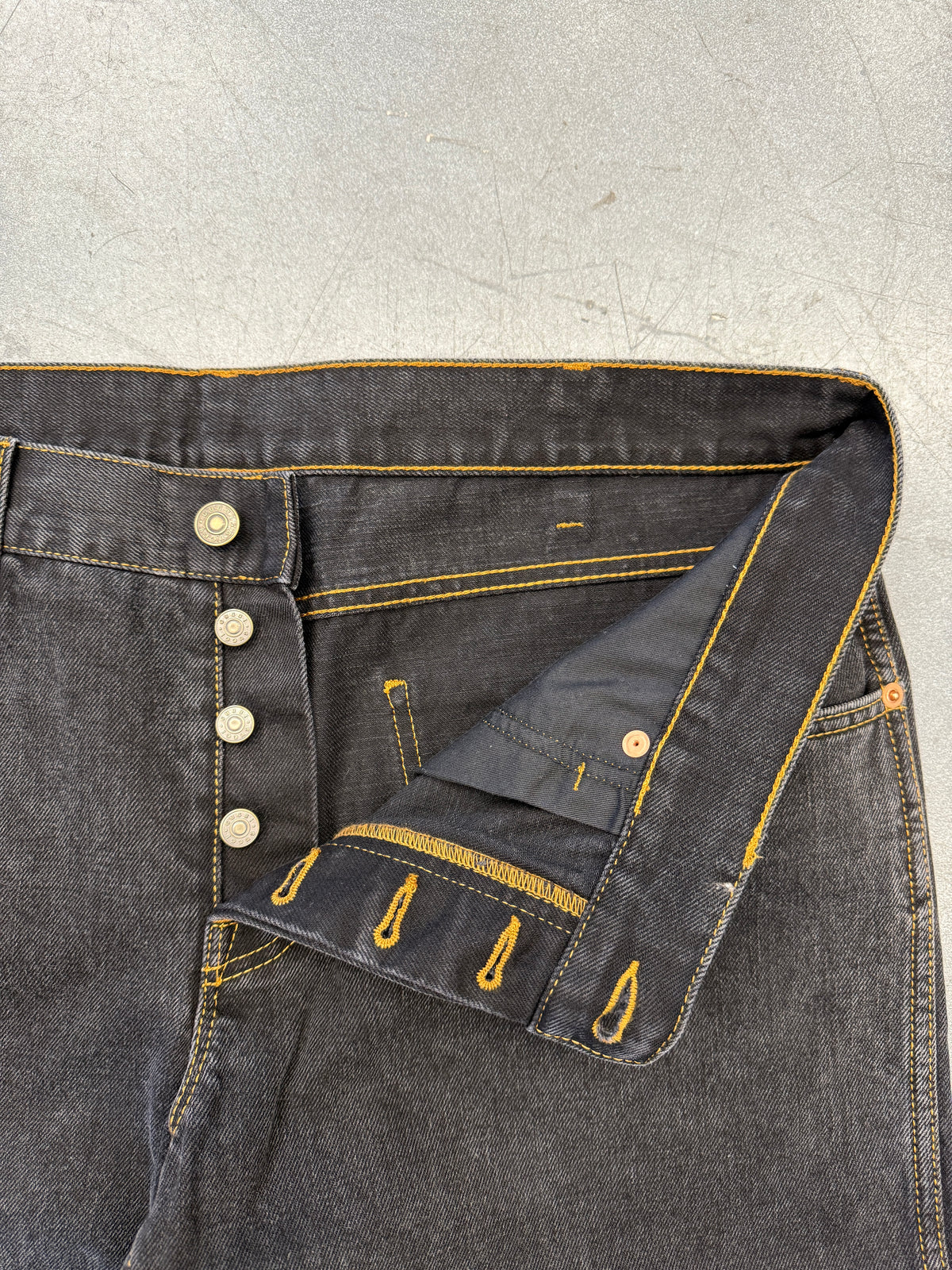 GUCCI MENS BLACK DENIM JEANS EMBROIDERED MOTIFS SIZE 40