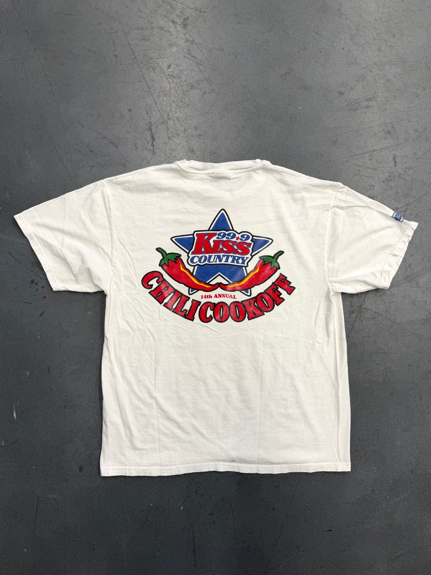 Y2K 99.9 KISS COUNTRY CHILI COOKOFF TEE (HANES HEAVYWEIGHT TAG)