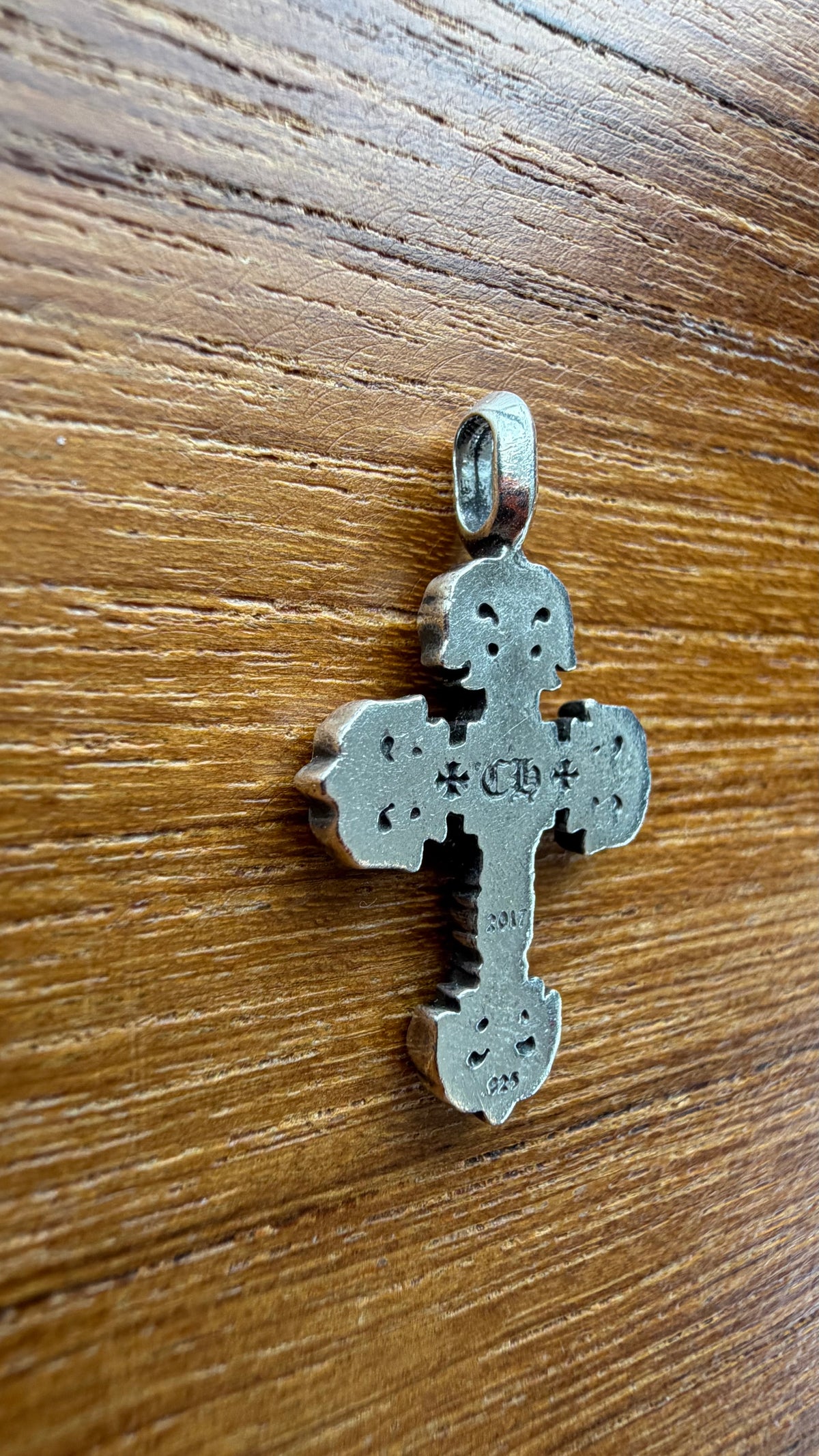 CHROME HEARTS TINY FILIGREE CROSS SILVER PENDANT