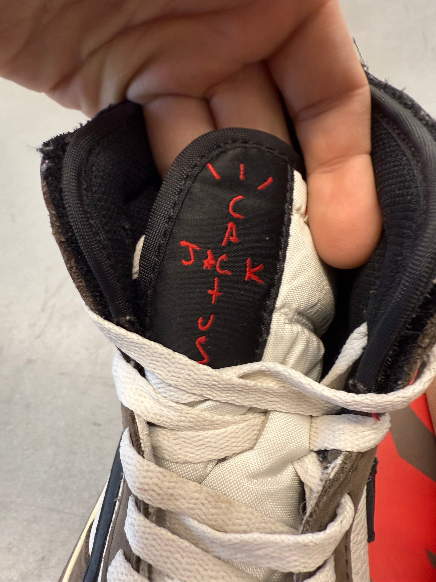 2019 SIZE 8 JORDAN 1 RETRO HIGH OG SP TRAVIS SCOTT MOCHA