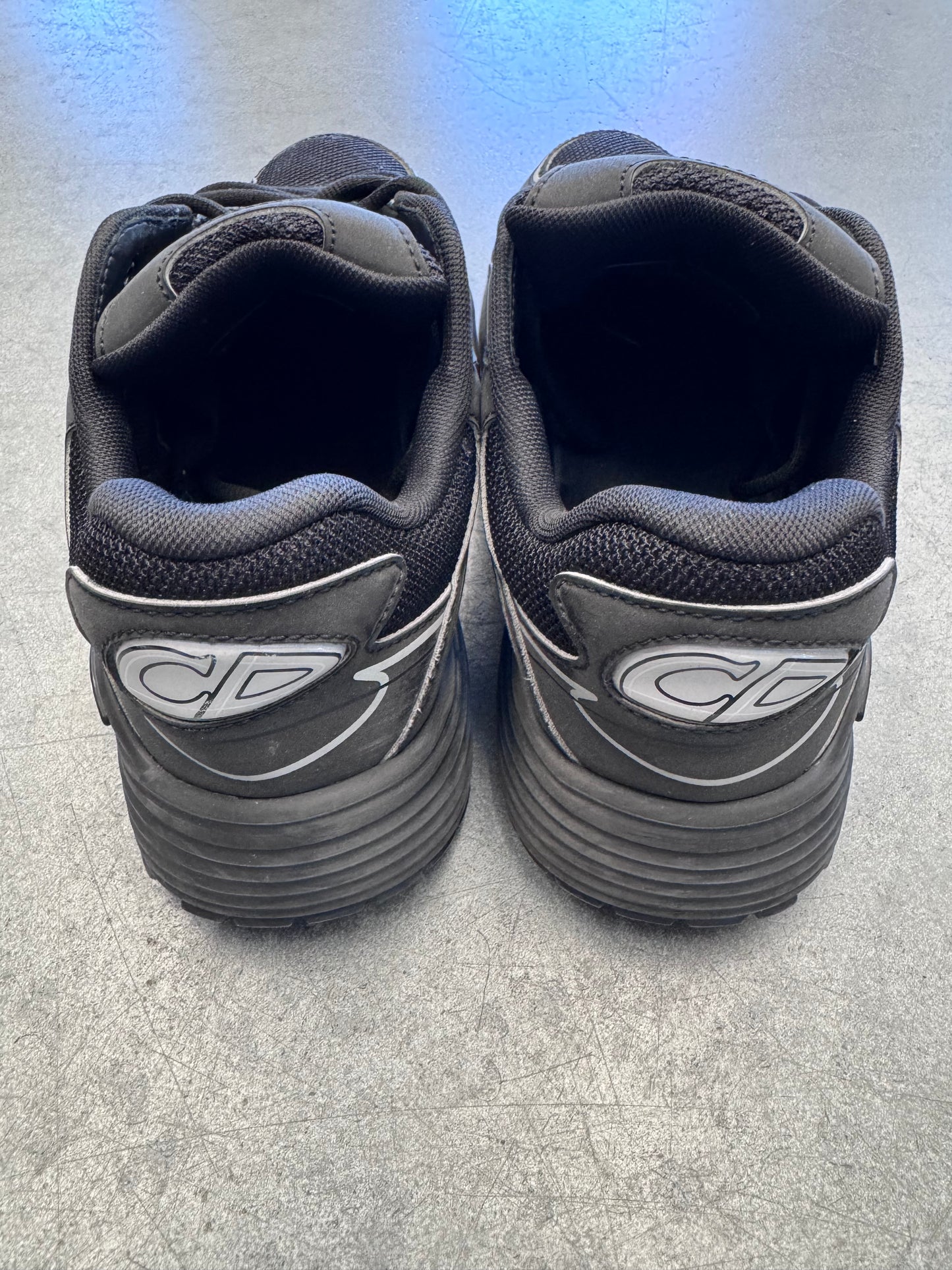 SIZE 41 DIOR B30 TRIPLE BLACK REFLECTIVE SNEAKERS (FITS US 9)