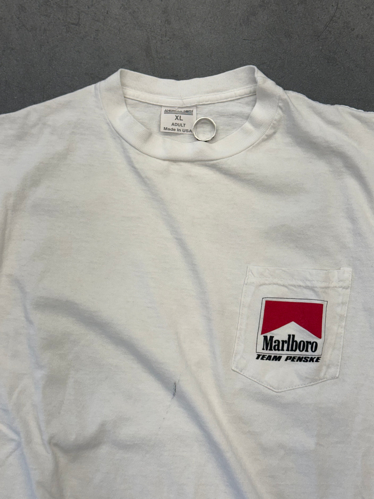 1995 MARLBORO TEAM PENSKE LOUDON F1 CAR POCKET TEE (AMERICAN BORN TAG)