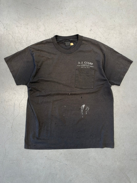 90S VINTAGE D.J. CASEY ENTERPRISES INC. WOOD GRINDING LAND CLEARING FADED POCKET TEE (SCREEN STARS BEST TAG)