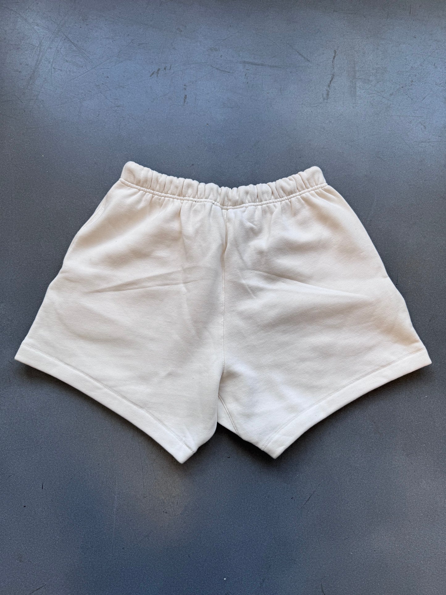 ESSENTIALS FEAR OF GOD SHORTS - WHITE