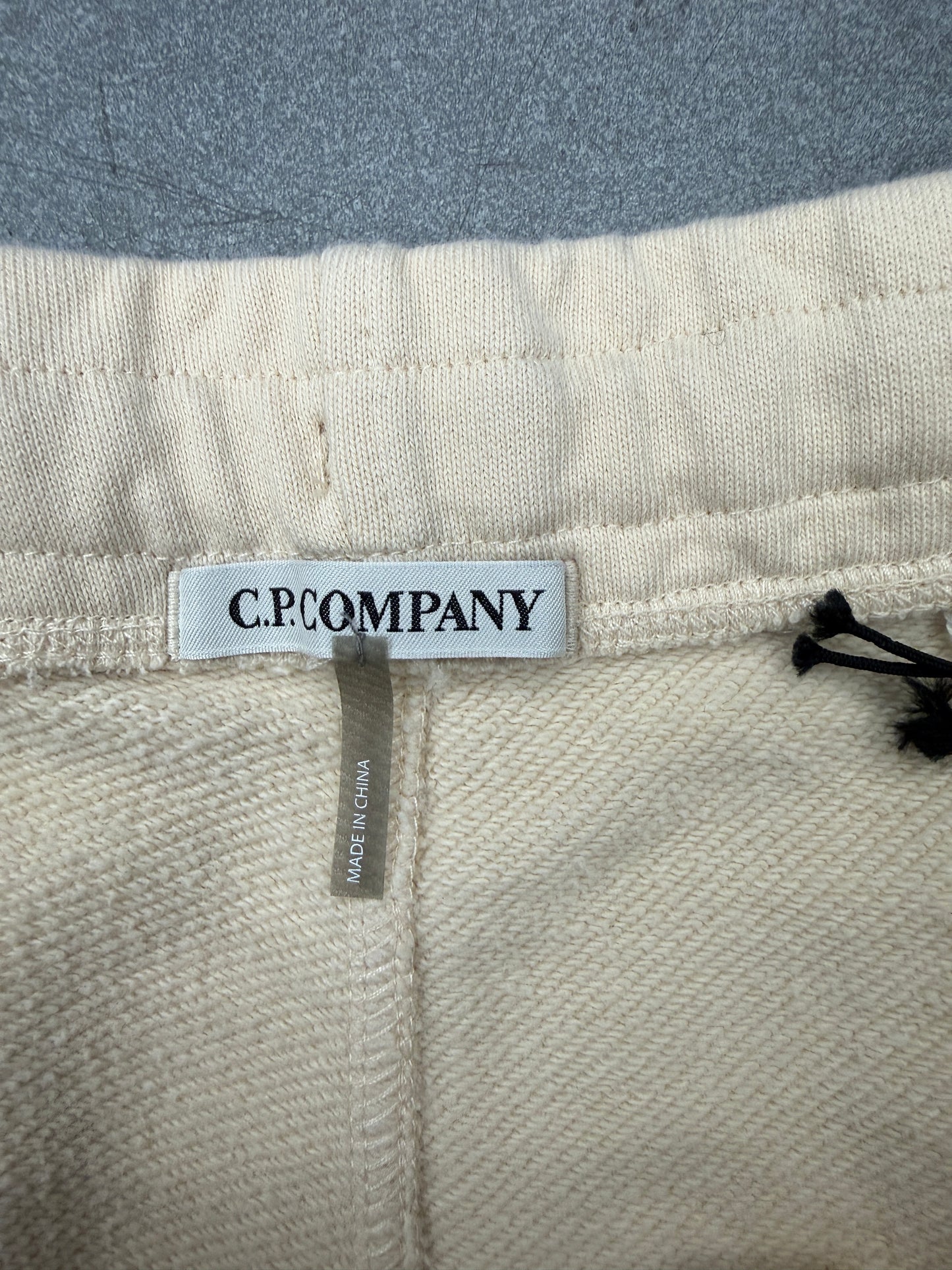 C.P. COMPANY MEN'S DIAGONAL FLEECE CARGO TRACK PANTS
