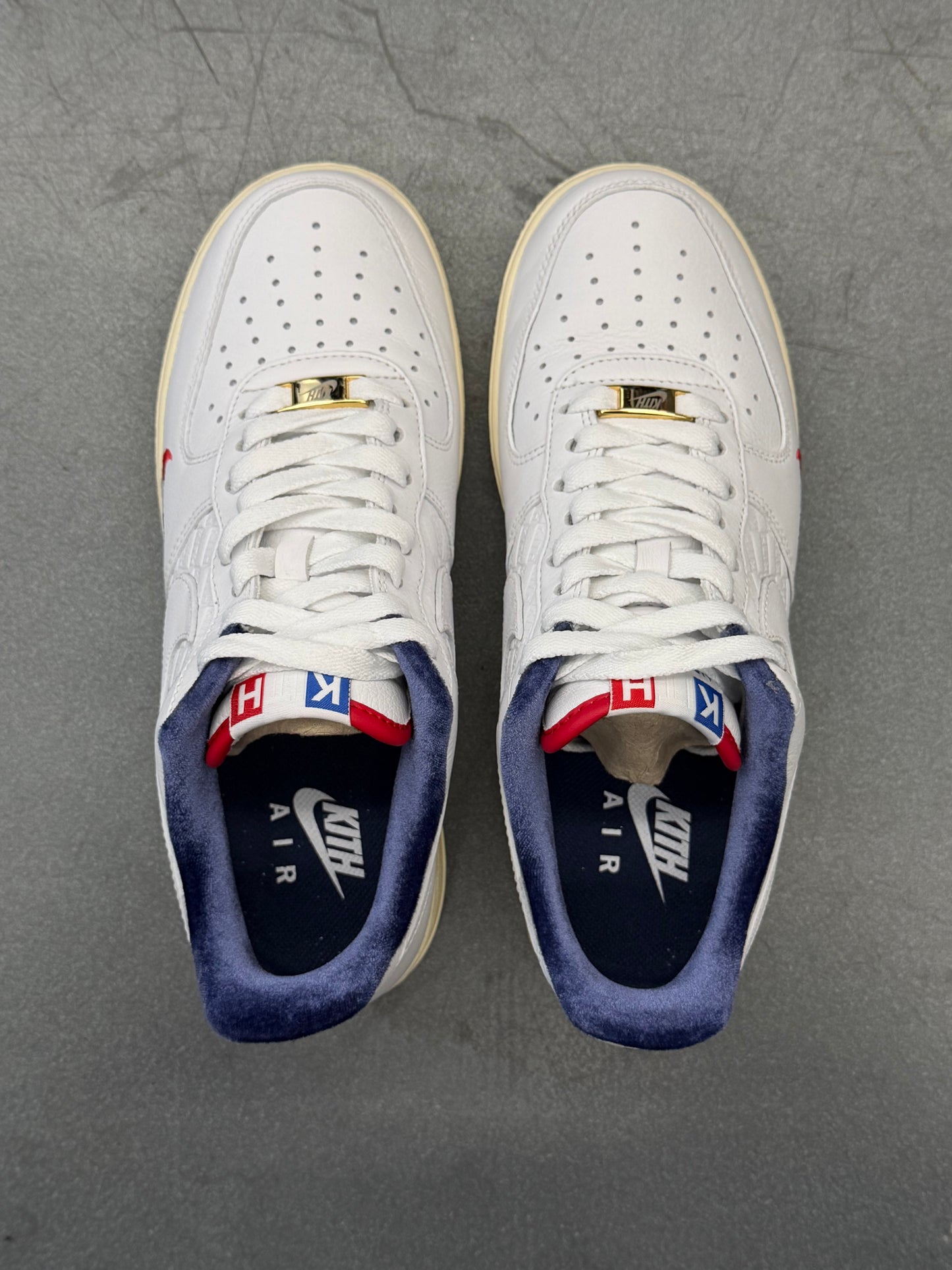 2021 NIKE AIR FORCE 1 LOW KITH PARIS EXCLUSIVE (PRE-OWNED WITH BOX)