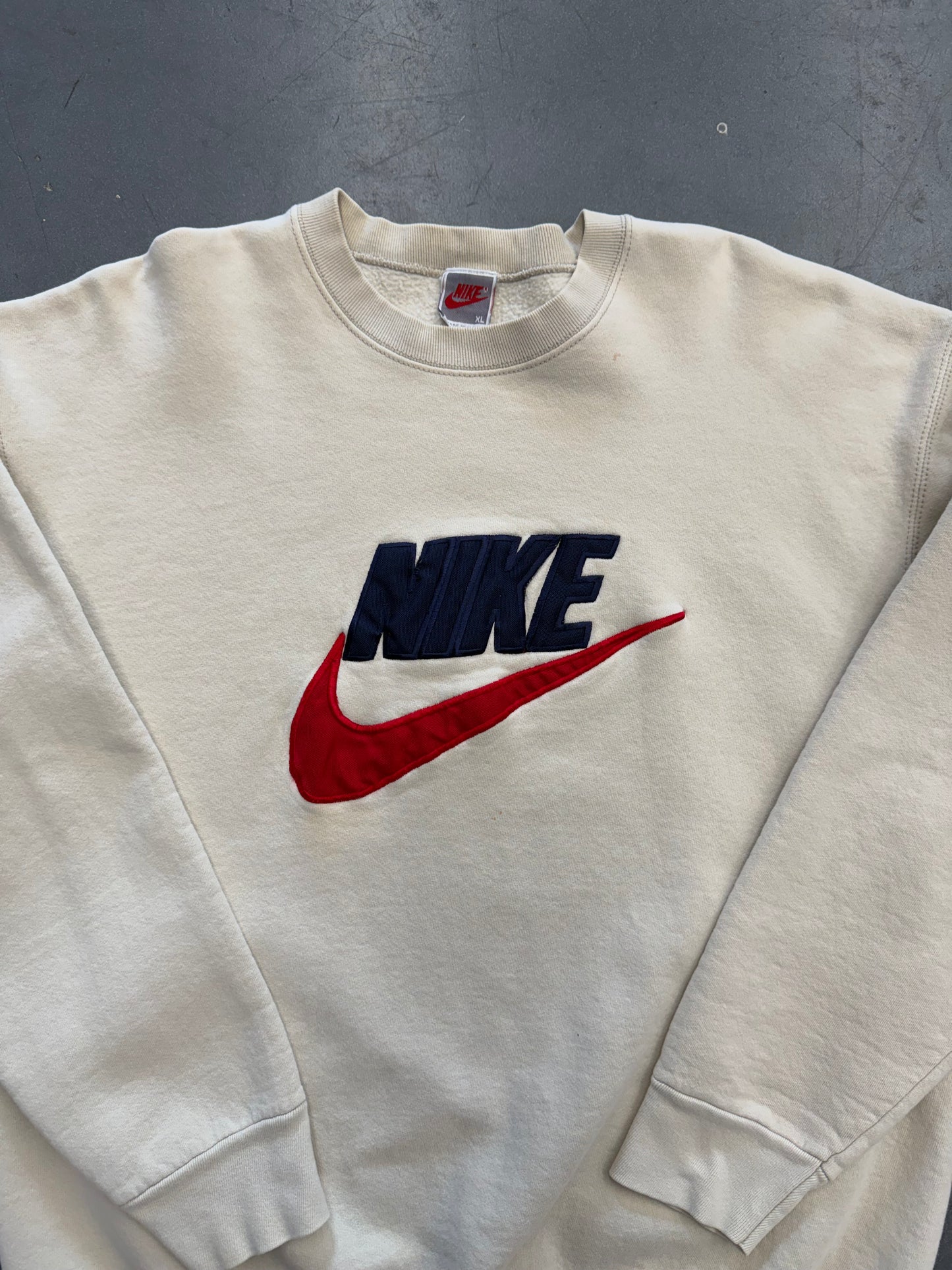 90'S NIKE BOOTLEG EMBROIDERED NYLON-PATCH CREWNECK (GRAY NIKE TAG WITH RED SWOOSH)