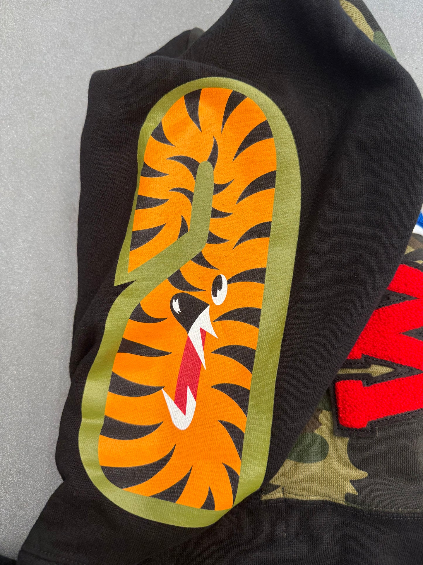 FW18 A BATHING APE BAPE SWAROVSKI SHARK FULL ZIP HOODIE (NEW)