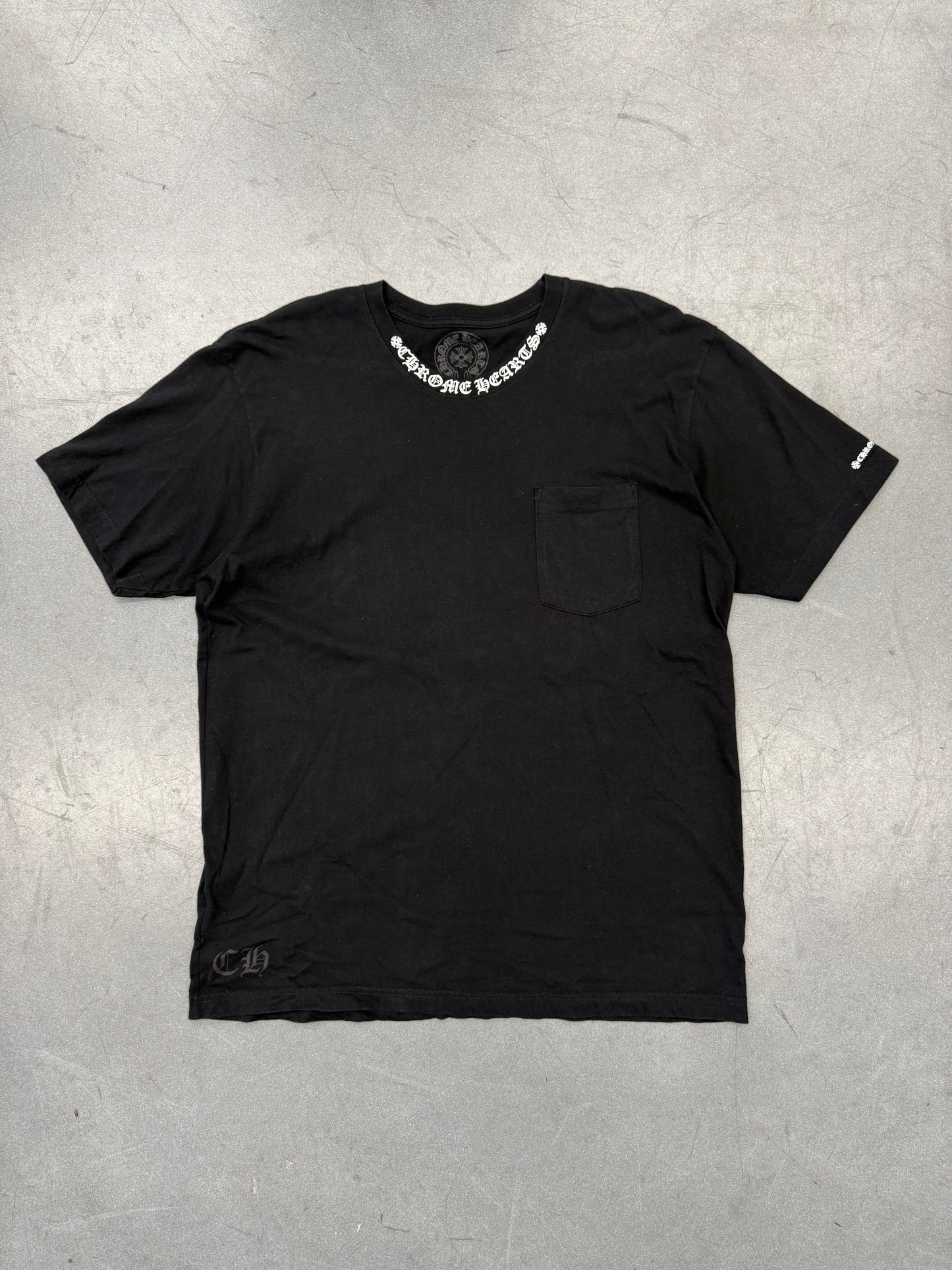 CHROME HEARTS COLLAR PRINT POCKET TEE