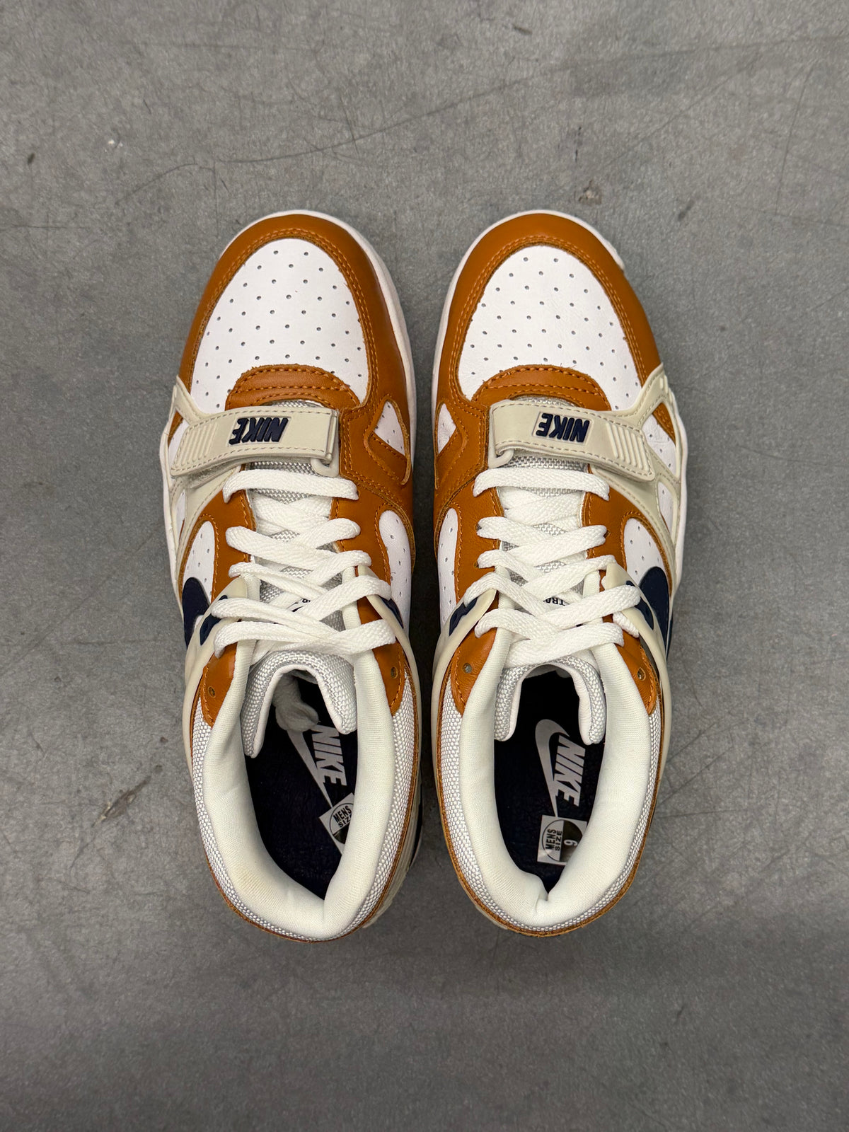 SIZE 9 2014 NIKE AIR TRAINER 3 MEDICINE BALL (NEW WITH BOX)