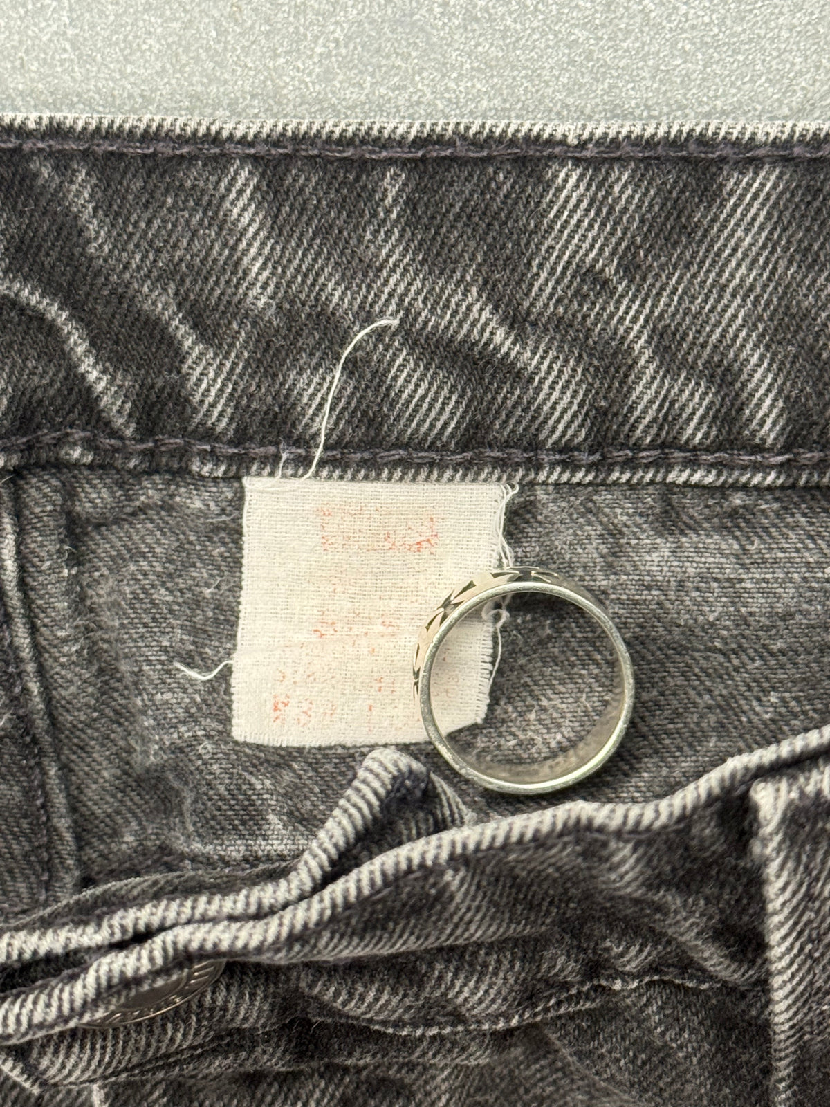 90S LEVI'S 550 ORANGE TAB RELAXED TAPERED JEANS - FADED BLACK