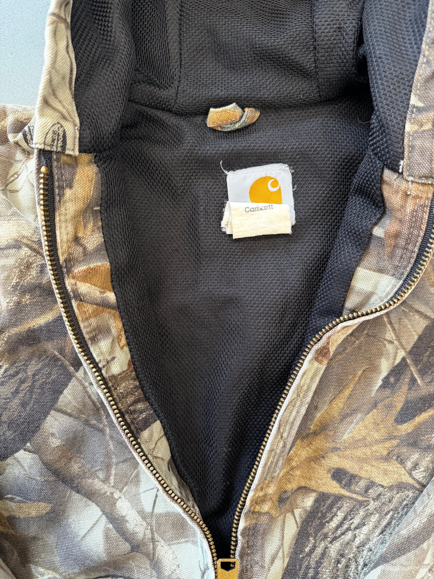 00S YOUTH CARHARTT MESH-LINED CAMO CANVAS HOODED WORK JACKET