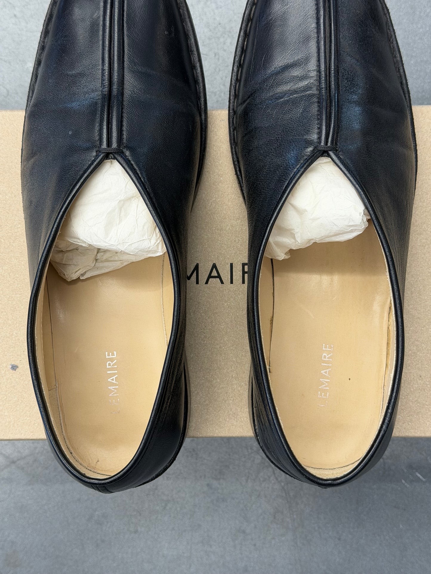 SIZE 40 LEMAIRE PIPED SQUARE-TOE LOAFERS - BLACK (PRE-OWNED WITH BOX)