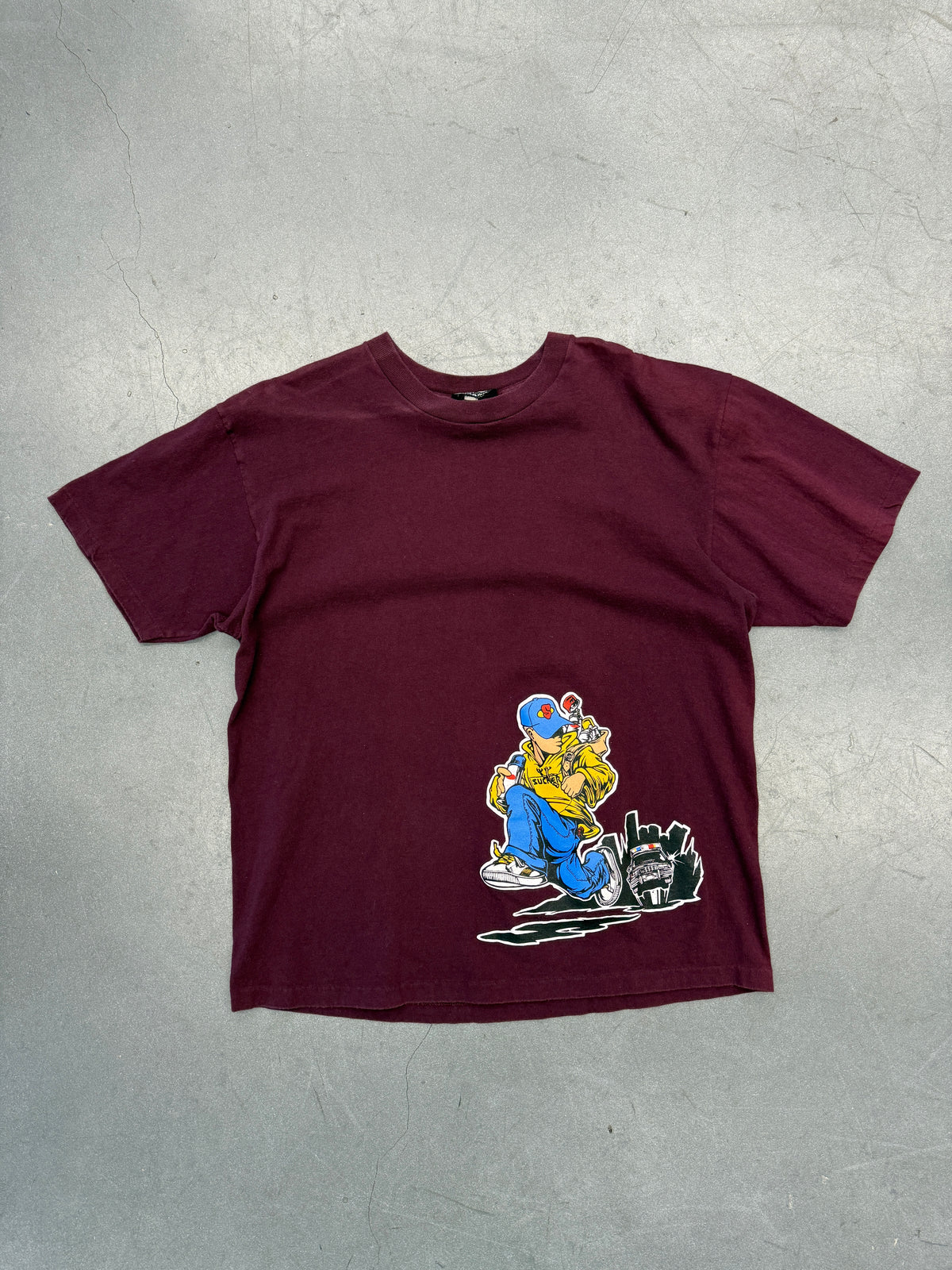90S SUCKER GRAFFITI TEE (SUCKER TAG)