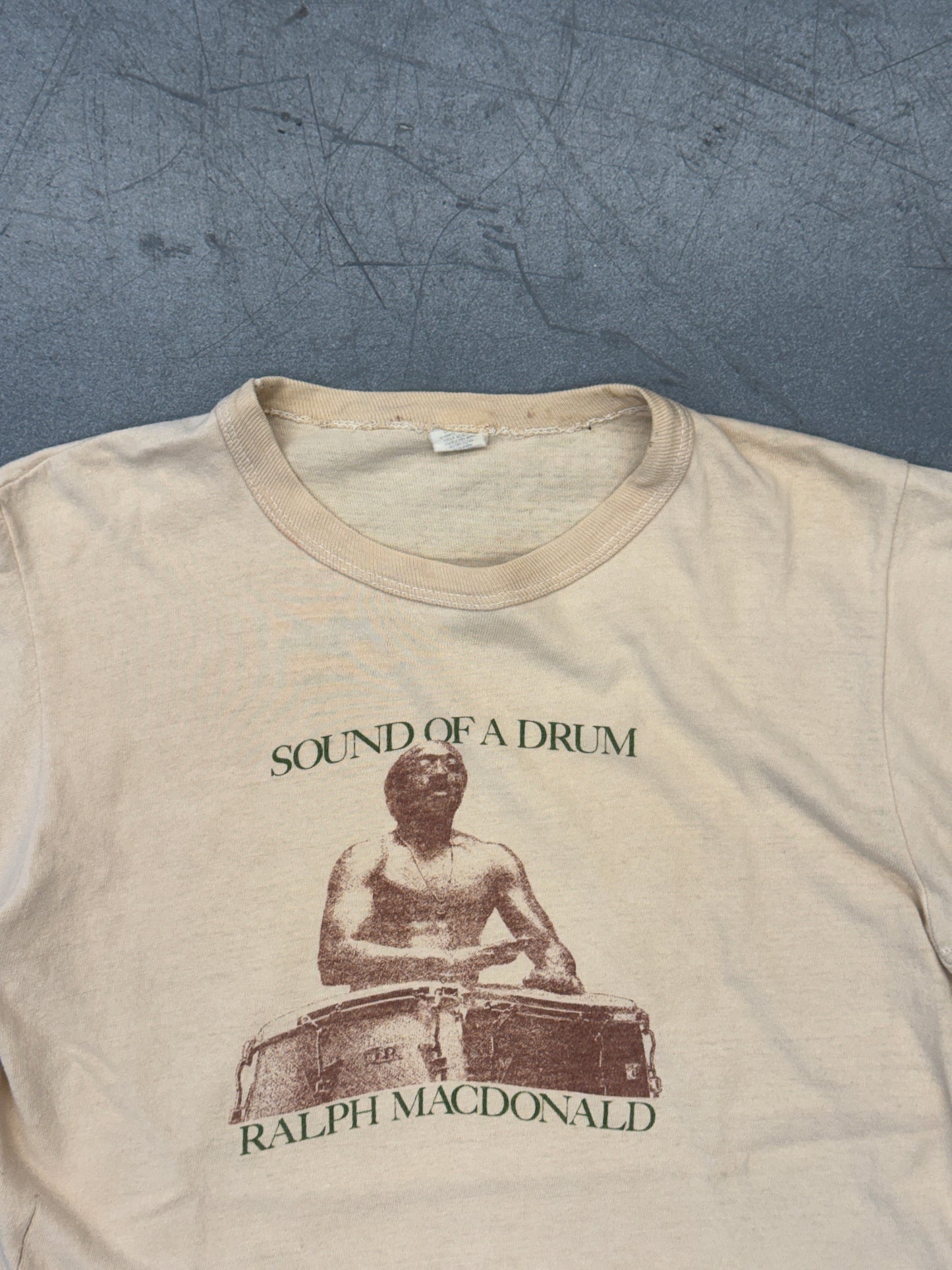 1970S RALPH MACDONALD SOUND OF A DRUM TEE (SPORTSWEAR TAG)