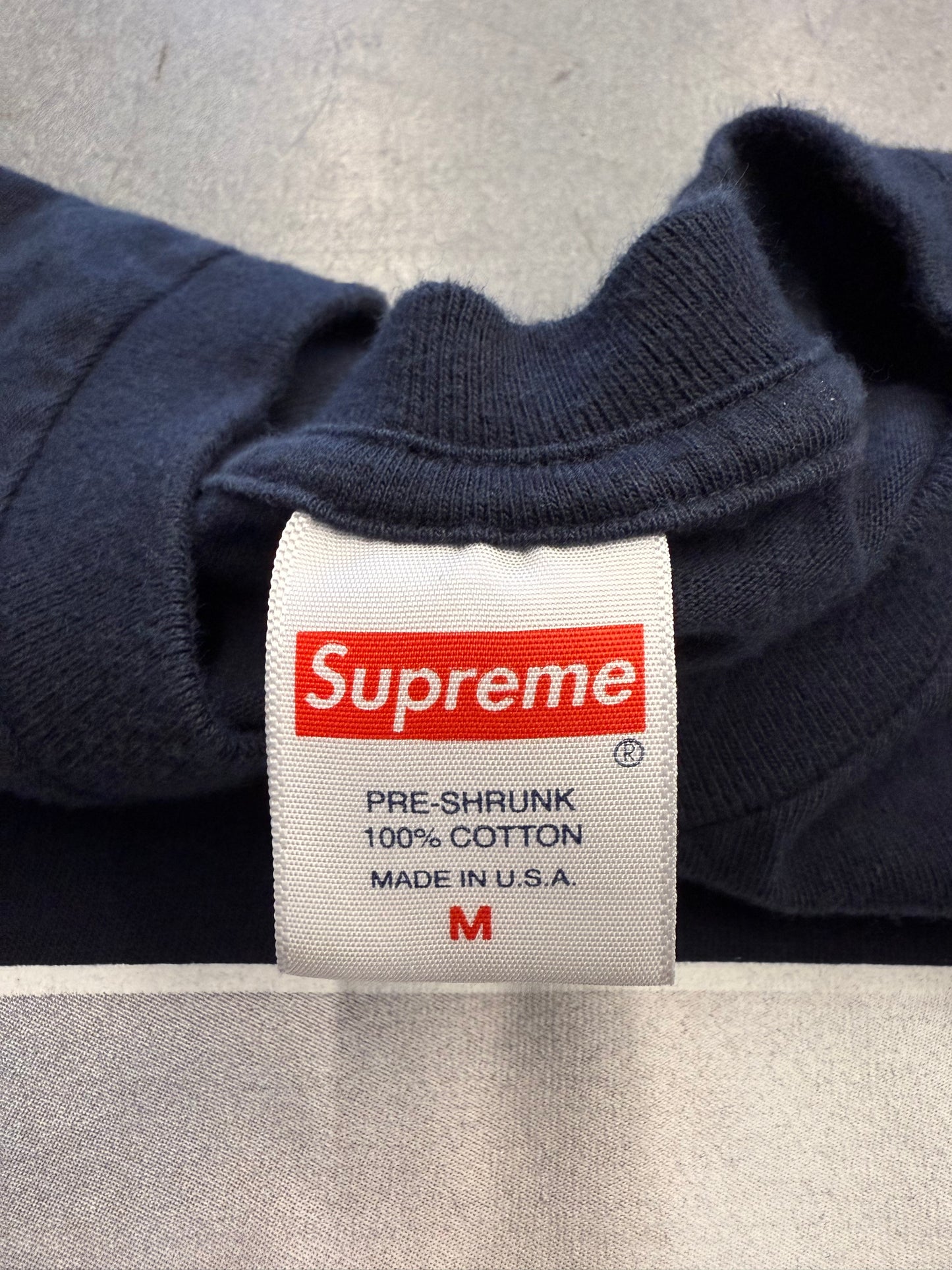 FW21 SUPREME RICK RUBIN TEE - NAVY (M)