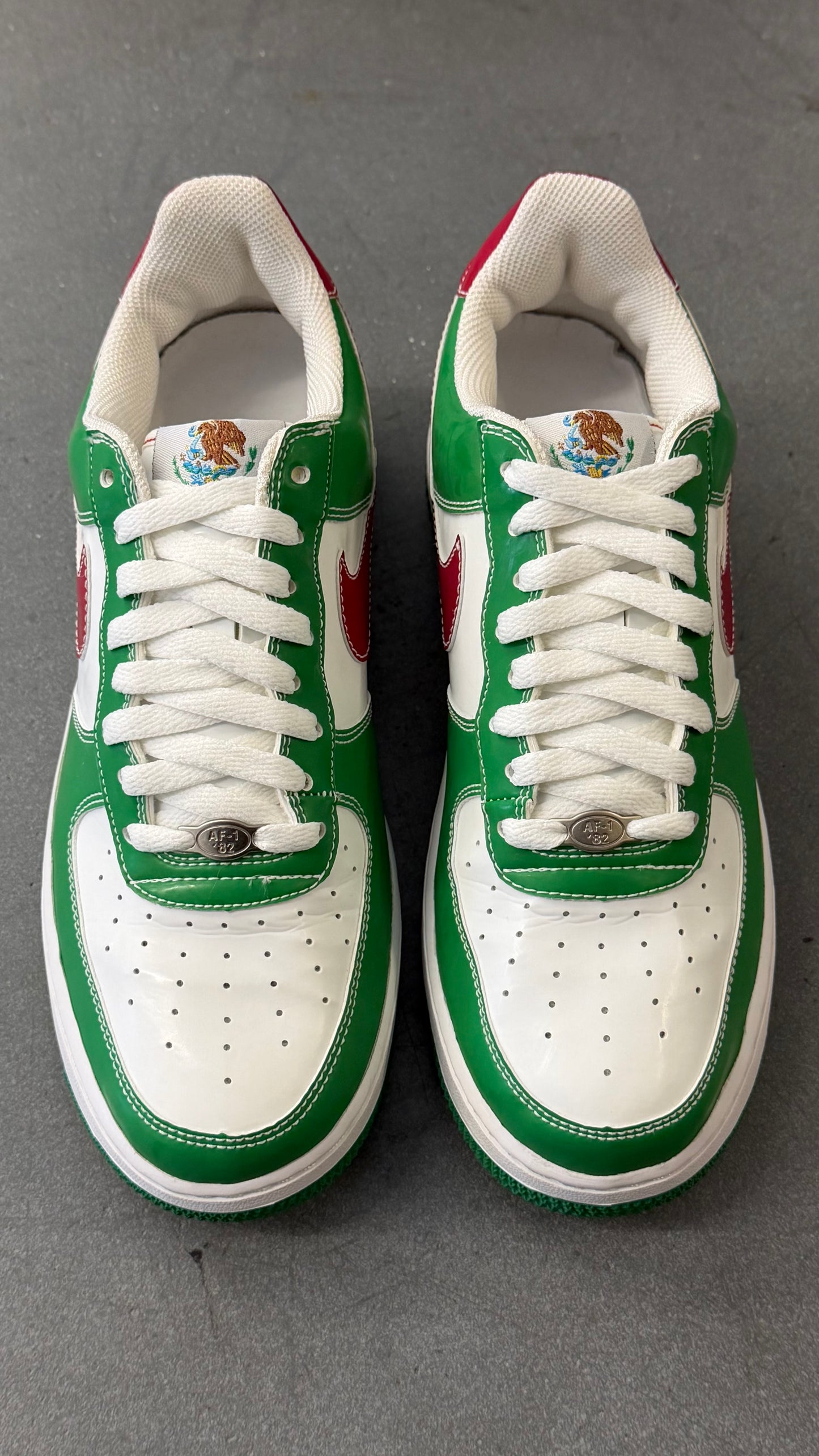 2005 NIKE AIR FORCE 1 LOW MR. CARTOON