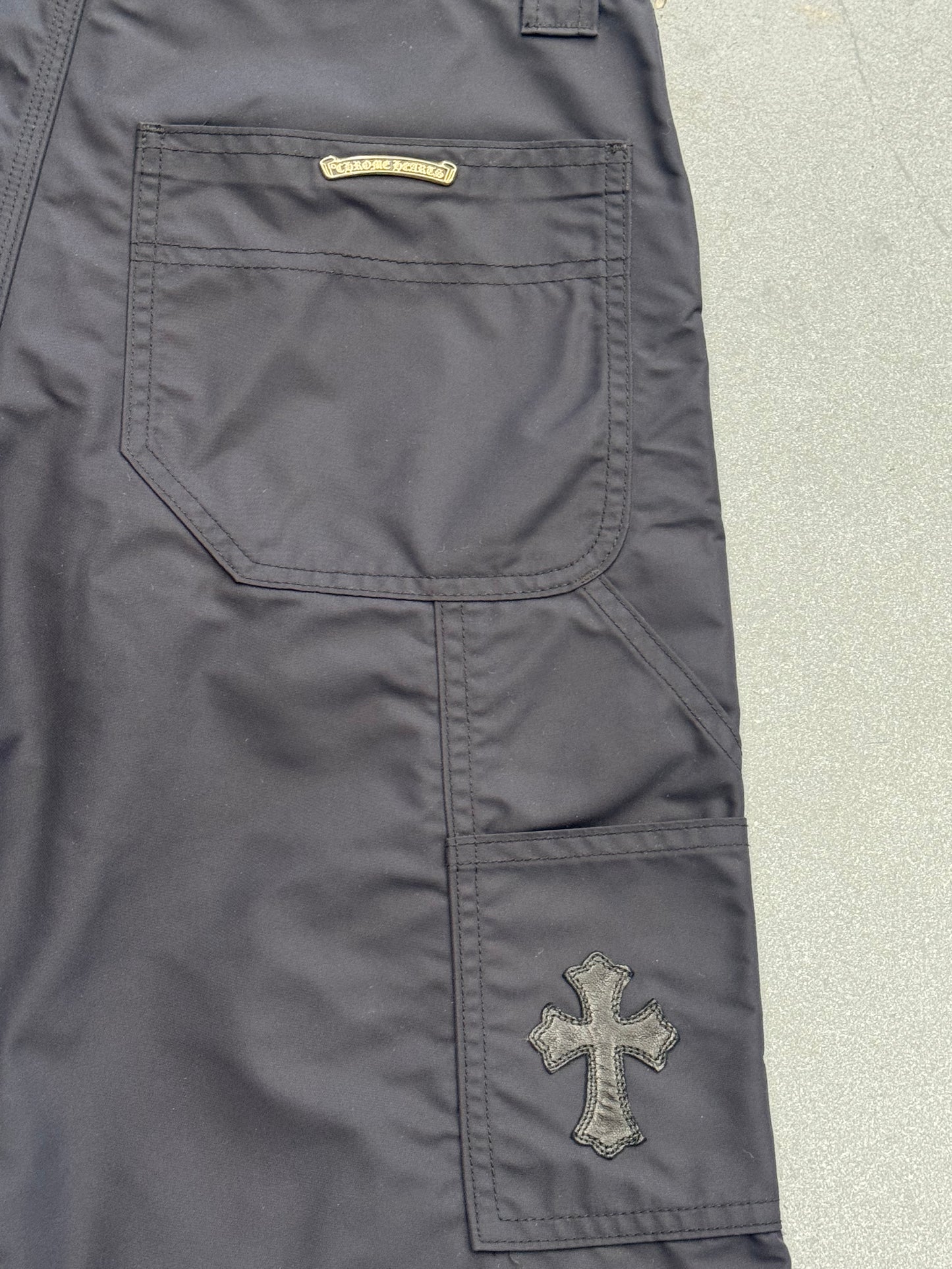 CHROME HEARTS LEATHER DOUBLE KNEE NYLON SHORTS - BLACK (27)