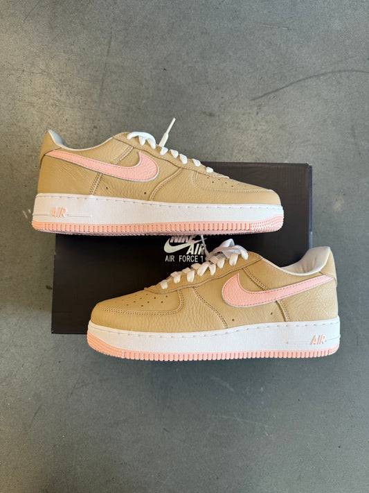 2024 SIZE 9.5 NIKE AIR FORCE 1 LOW LINEN (NEW WITH BOX)