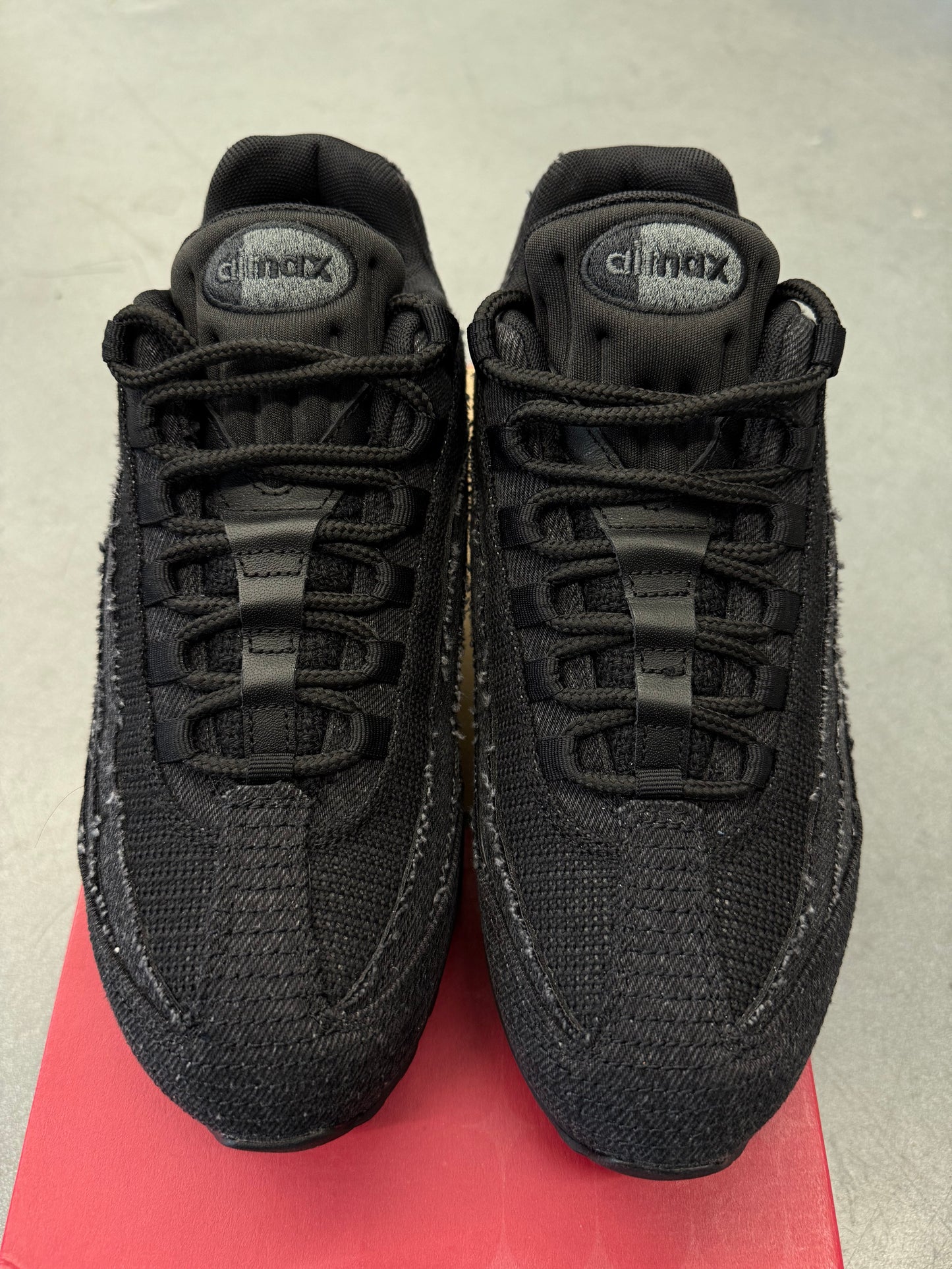 2025 SIZE 8 NIKE AIR MAX 95 OG LEVI'S BLACK