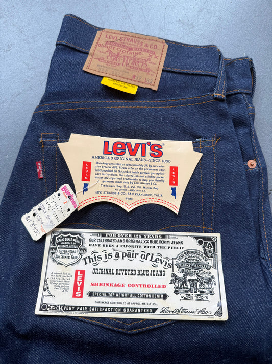 1978 LEVI'S NEW OLD STOCK 505-0217 DENIM JEANS (NWT) (SIZE 32X33)