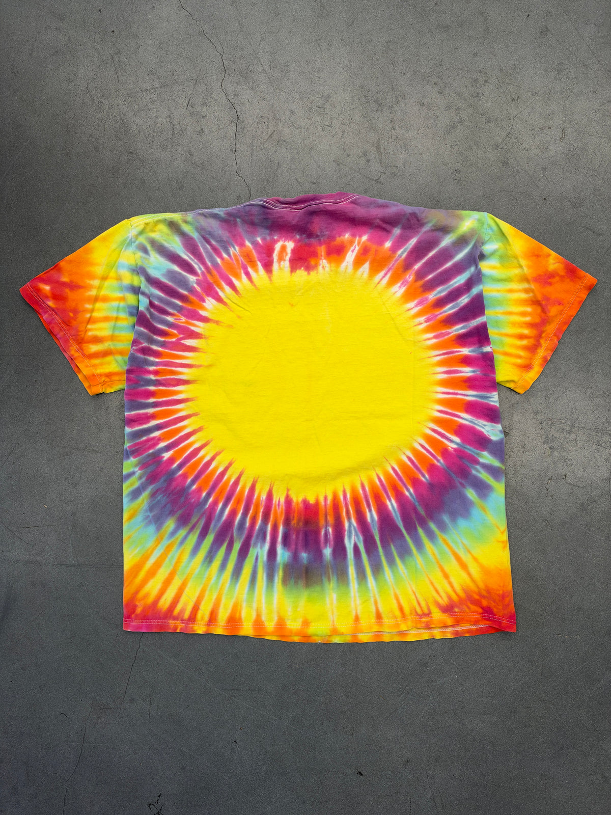 1998 GRATEFUL DEAD BEARS BEACH SURFING TIE-DYE TEE (FADED TAG)