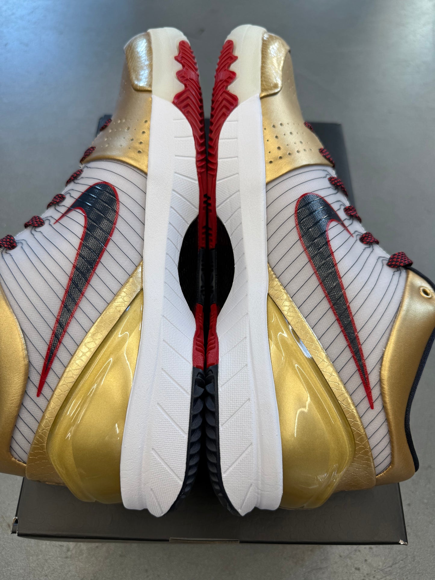 2024 SIZE 11.5 NIKE KOBE 4 PROTO GOLD METAL