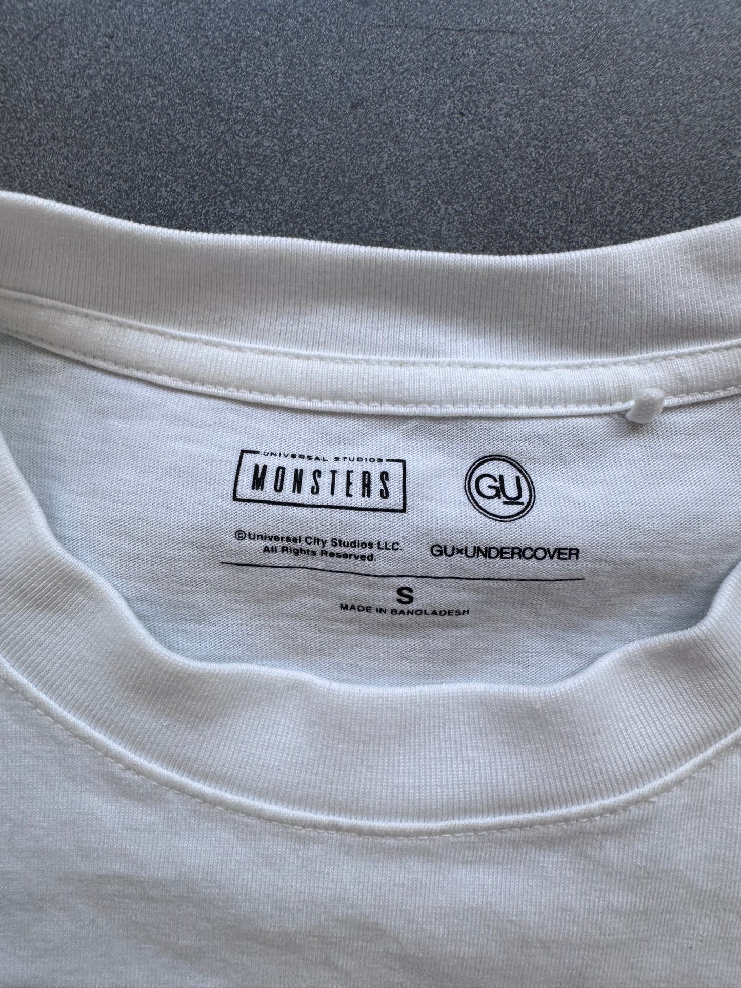 GU X UNDERCOVER FRANKENSTEIN KOSMIC NOISE. TEE (S)