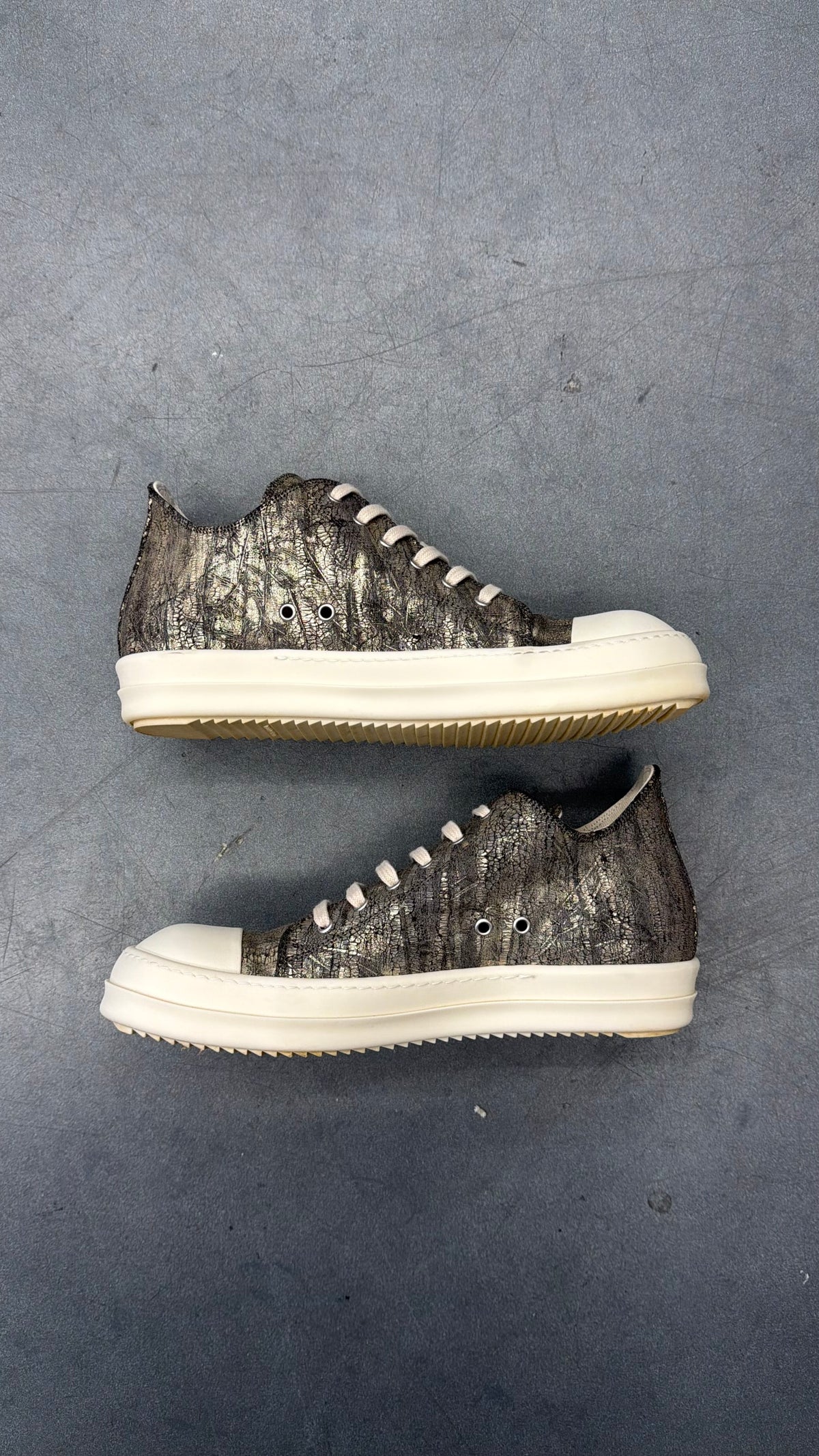 SS25 RICK OWENS DRKSHDW HOLLYWOOD LOW-TOP SNEAKERS MEGACRUST